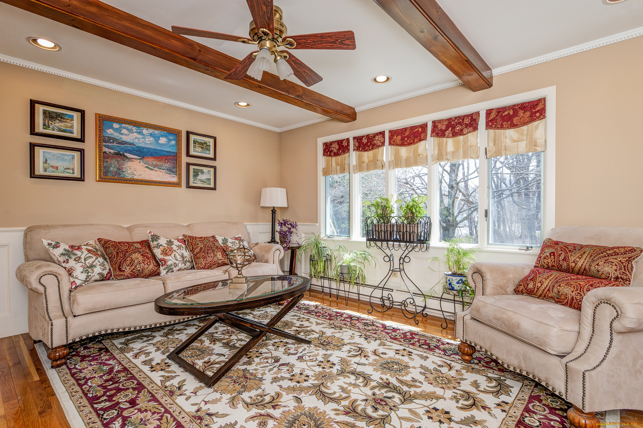 интерьер, гостиная, окно, ковер, диван