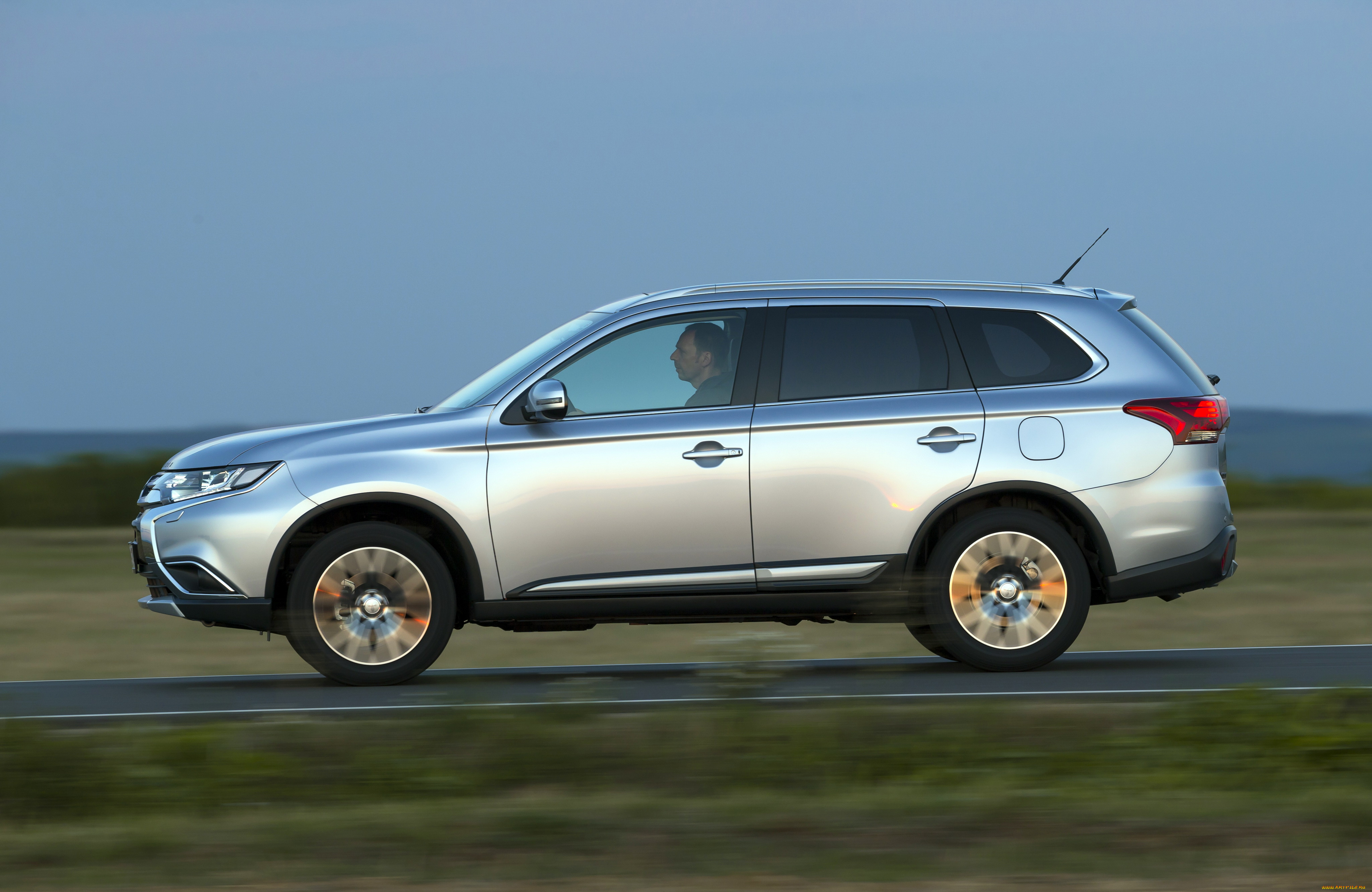 автомобили, mitsubishi