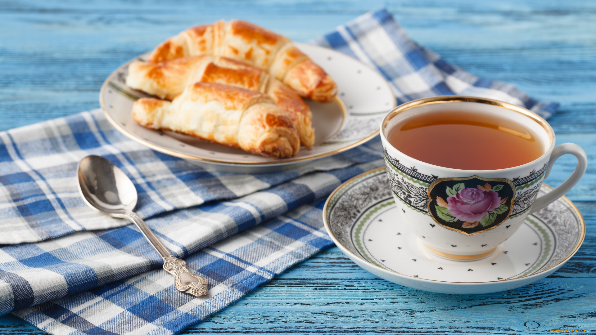 еда, напитки, , чай, чай, выпечка, круассан