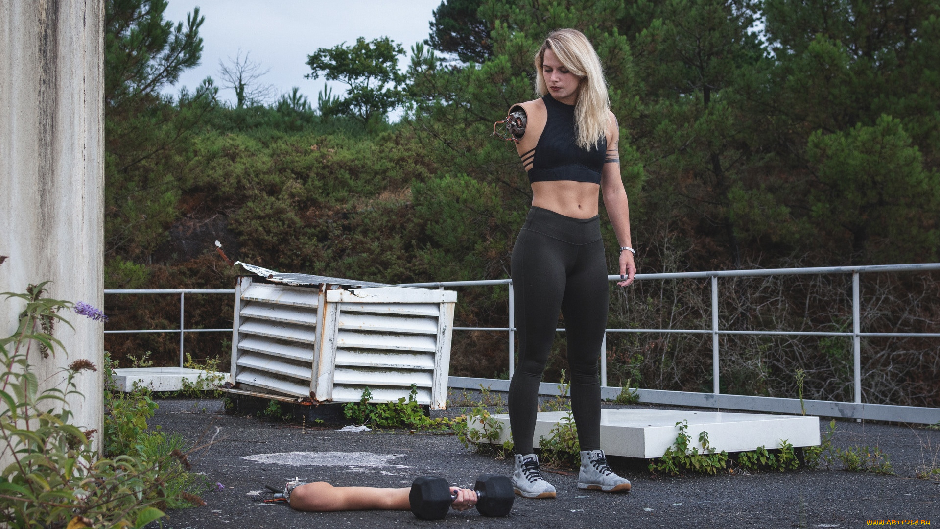 юмор, и, приколы, девушка, гантеля, рука, перегрузка, неудача, робот