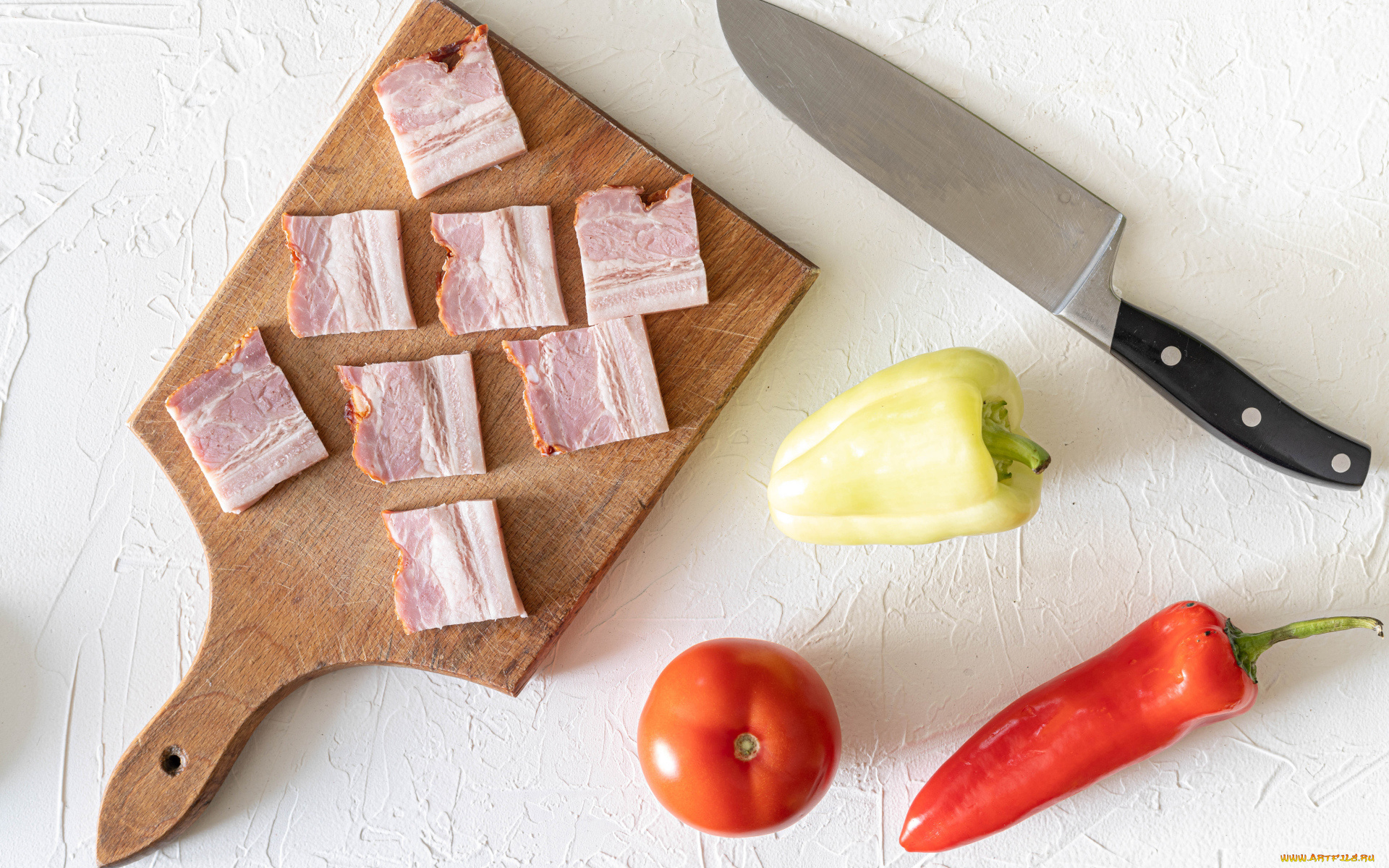 еда, разное, дощечка, нож, бекон, овощи, перец, помидор