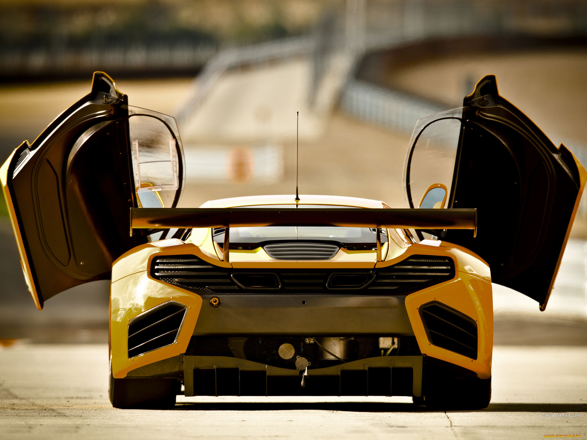 автомобили, mclaren