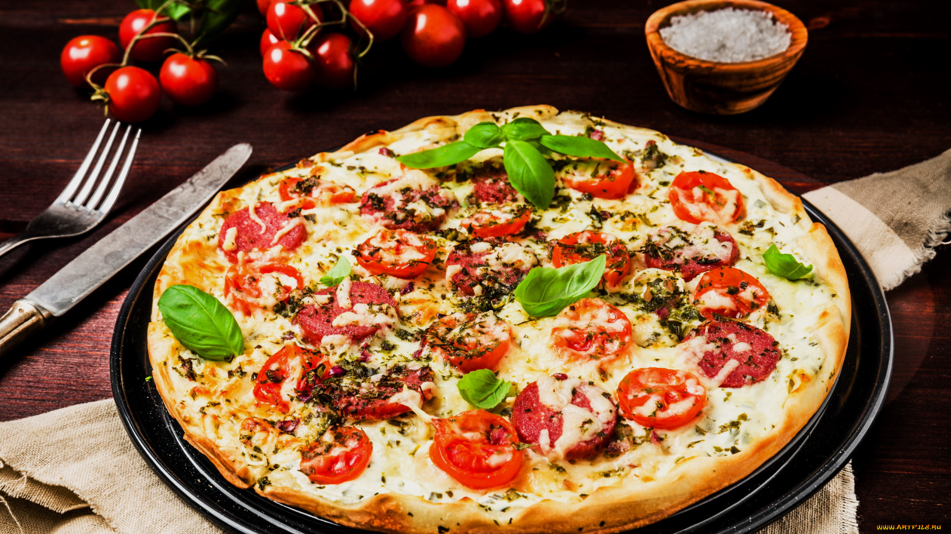 еда, пицца, базилик, колбаса