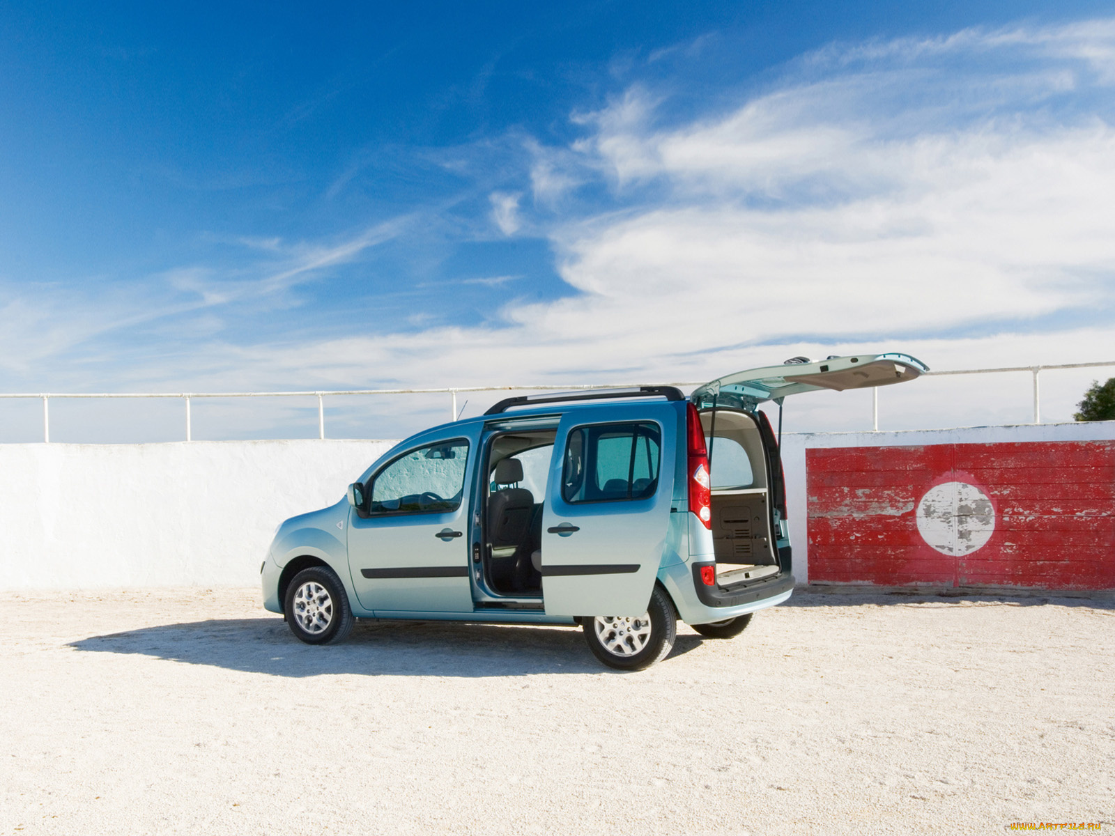 автомобили, renault