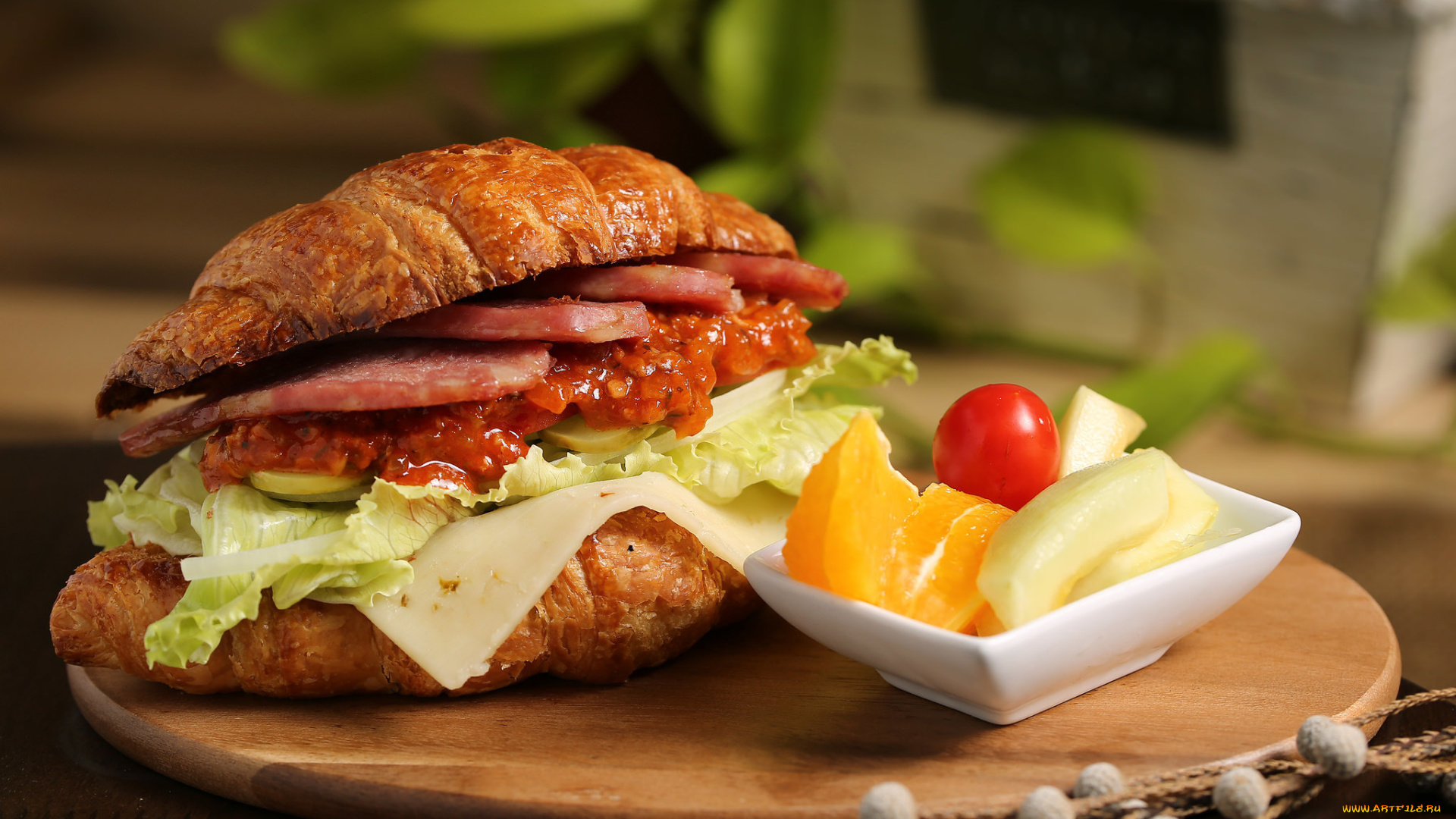 еда, бутерброды, , гамбургеры, , канапе, салат, овощи, чери, соус, мясо, круассан, бутерброд