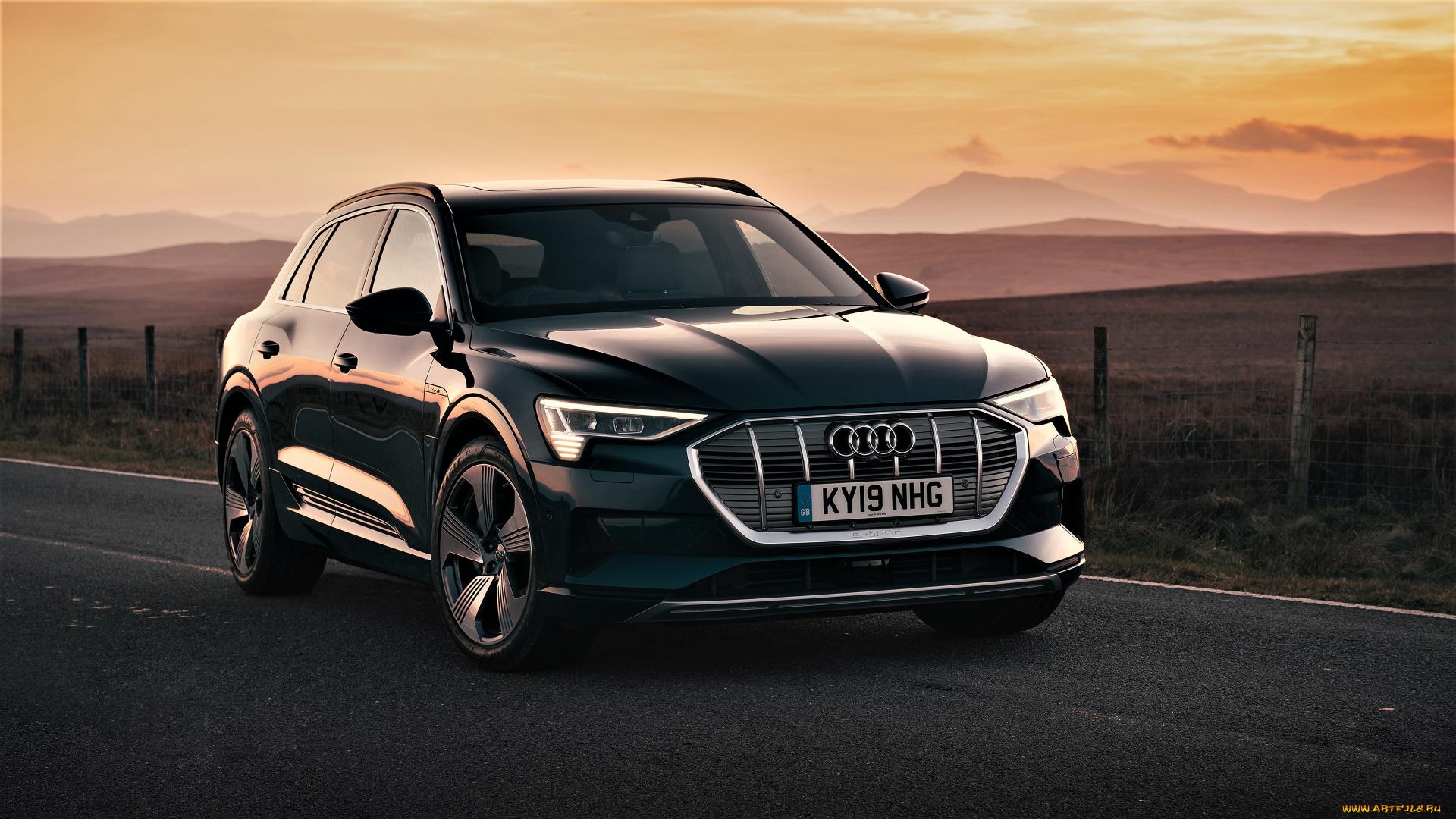 audi, e-tron, 55, quattro, 2019, автомобили, audi, темный, дорога, поля, холмы