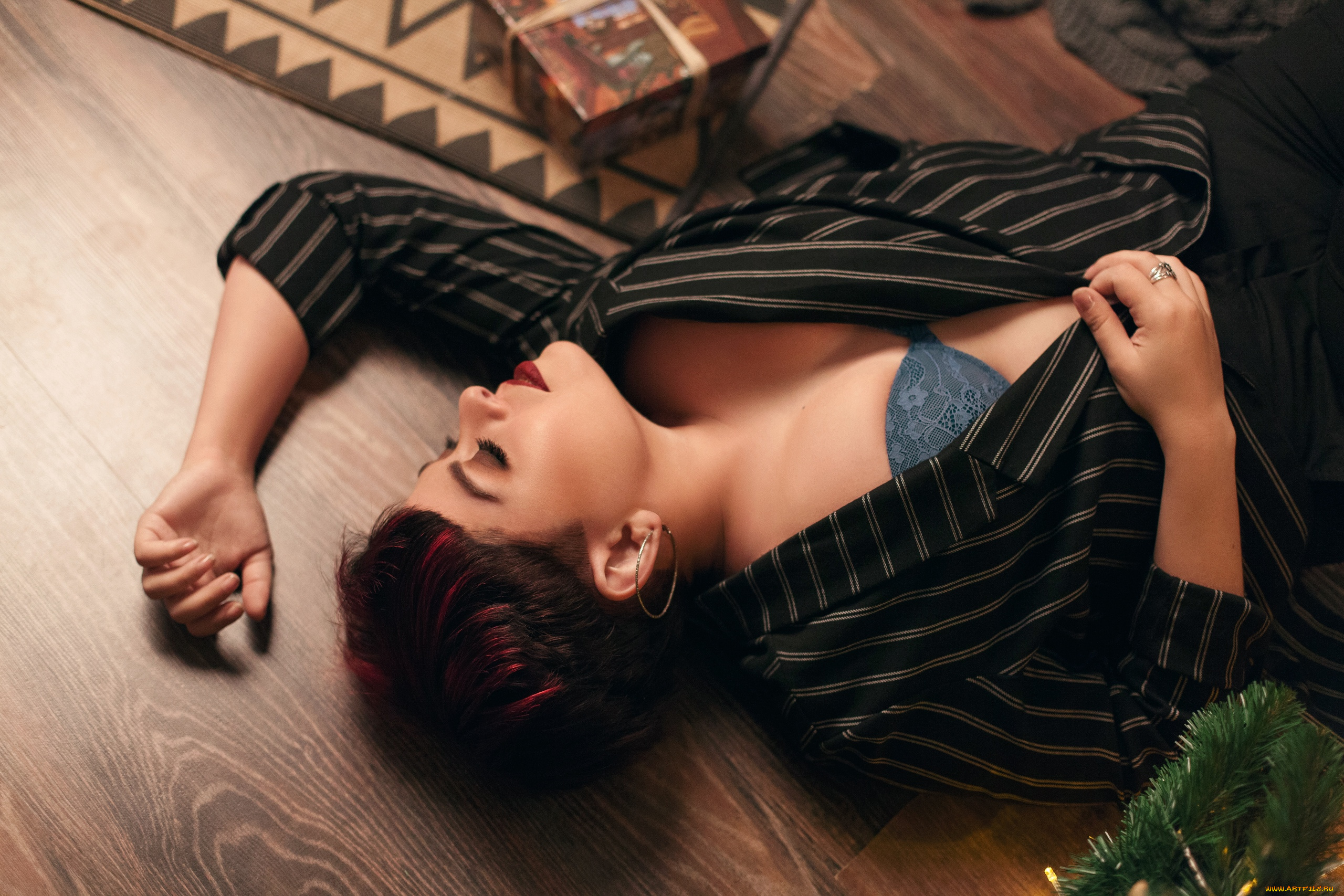 девушка, -, girl, девушки, -, брюнетки, , шатенки, девушка, женщина, разноцветная, сексуальная, модель, звезда, позирует, разная, обувь, верхняя, стильная, одежда, нижнее, эротическое, бельё, трусы, лифчик, аксессуары, макияж, колготки, чулки, и, множество, элементов, на, фотографии