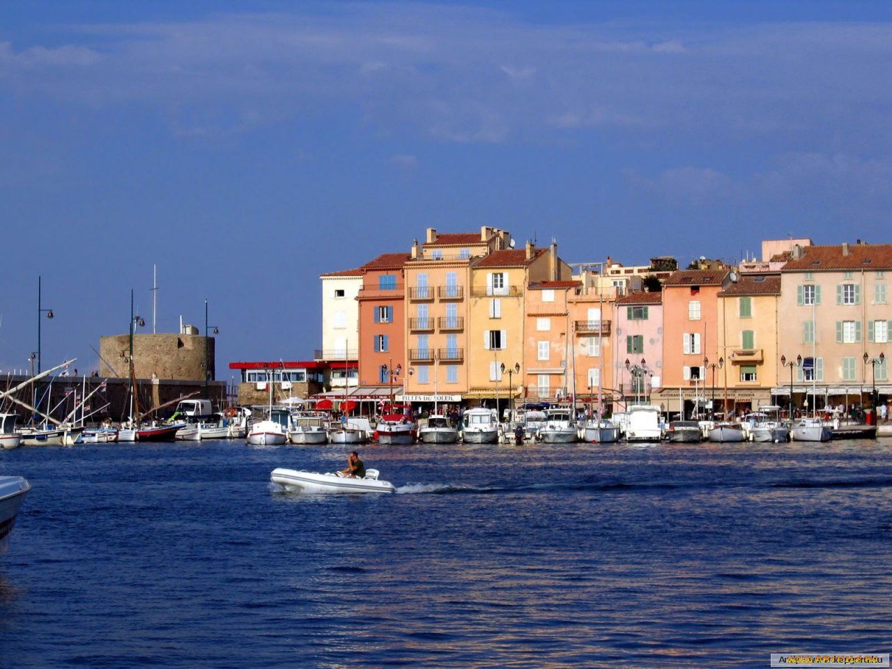 корабли, разные, вместе