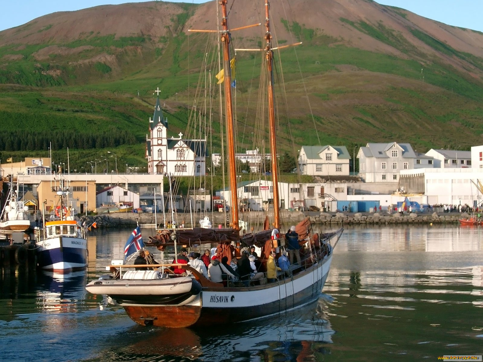 корабли, разные, вместе