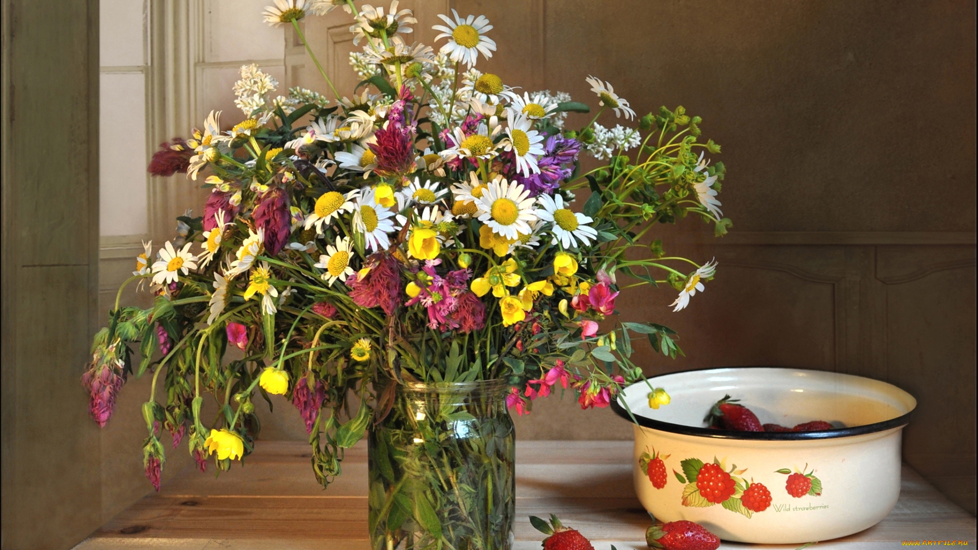 цветы, луговые, , полевые, , цветы, букет, клубника