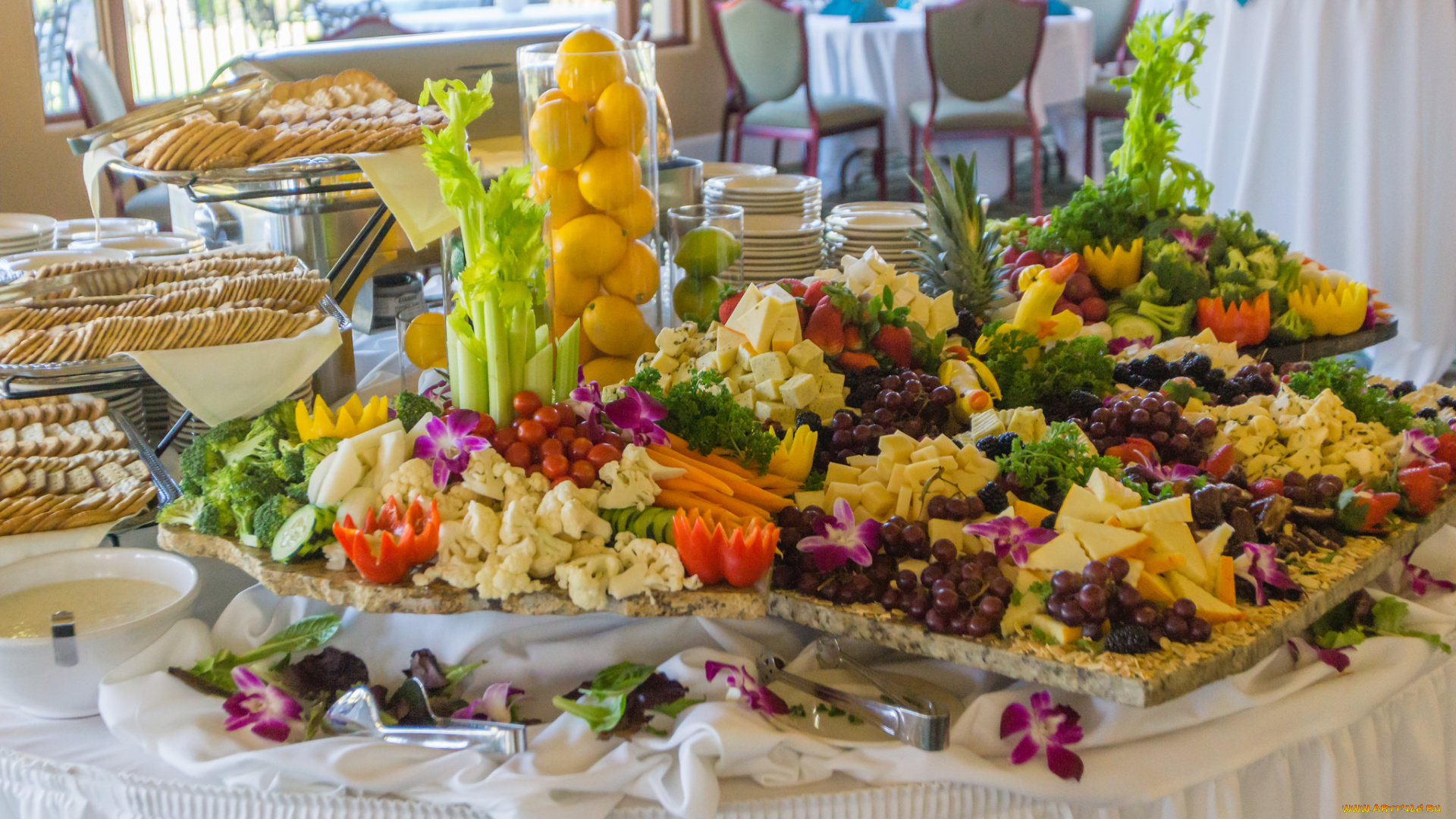 еда, разное, фрукты, ягоды, сыр, зелень, нарезка