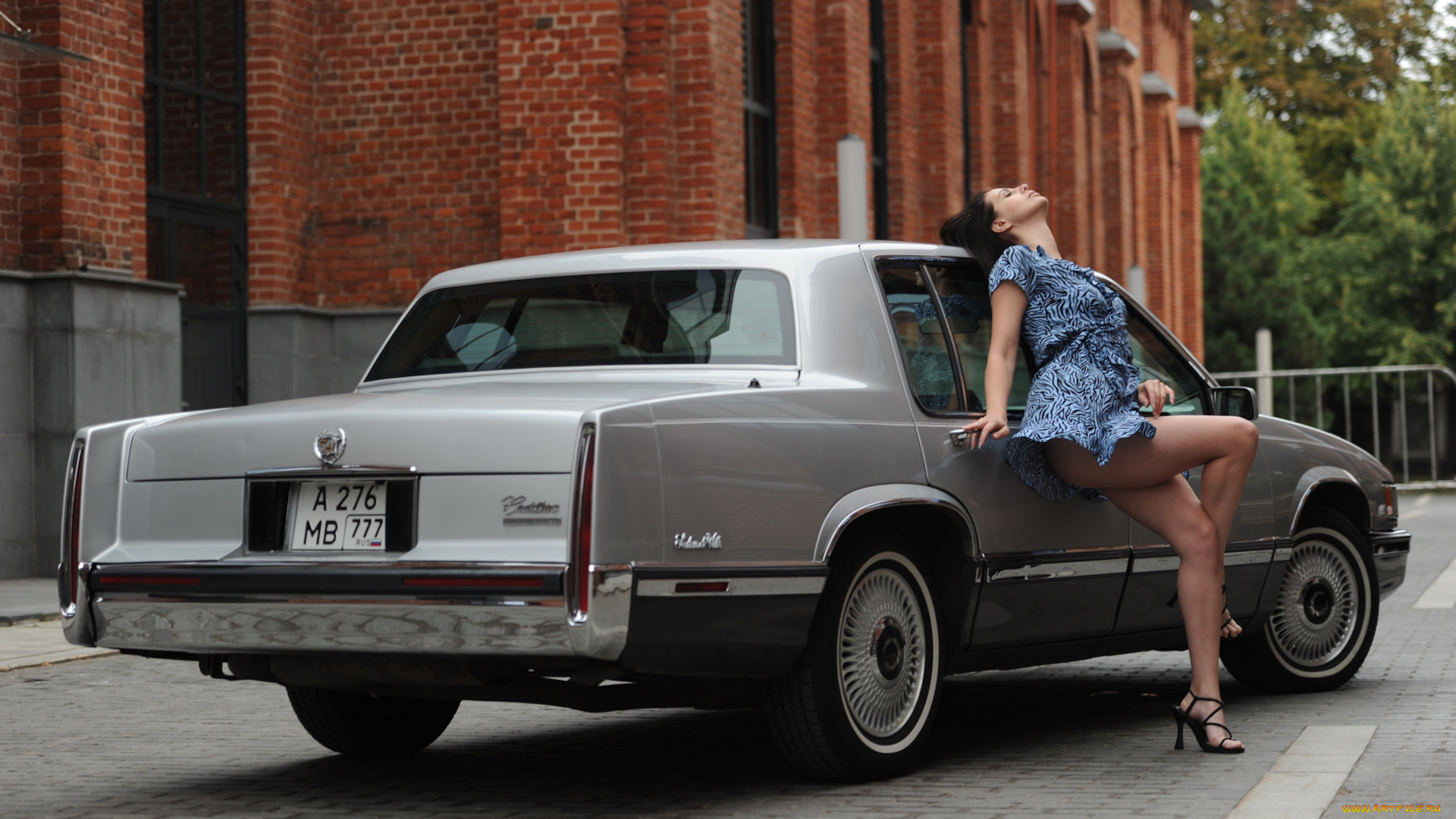 девушка, и, авто, автомобили, -авто, с, девушками, девушка, женщина, брюнетка, темноволосая, сексуальная, модель, звезда, позирует, разная, обувь, верхняя, стильная, одежда, нижнее, эротическое, бельё, трусы, лифчик, колготки, чулки, аксессуары, макияж, и, множество, элементов, на, фотографии