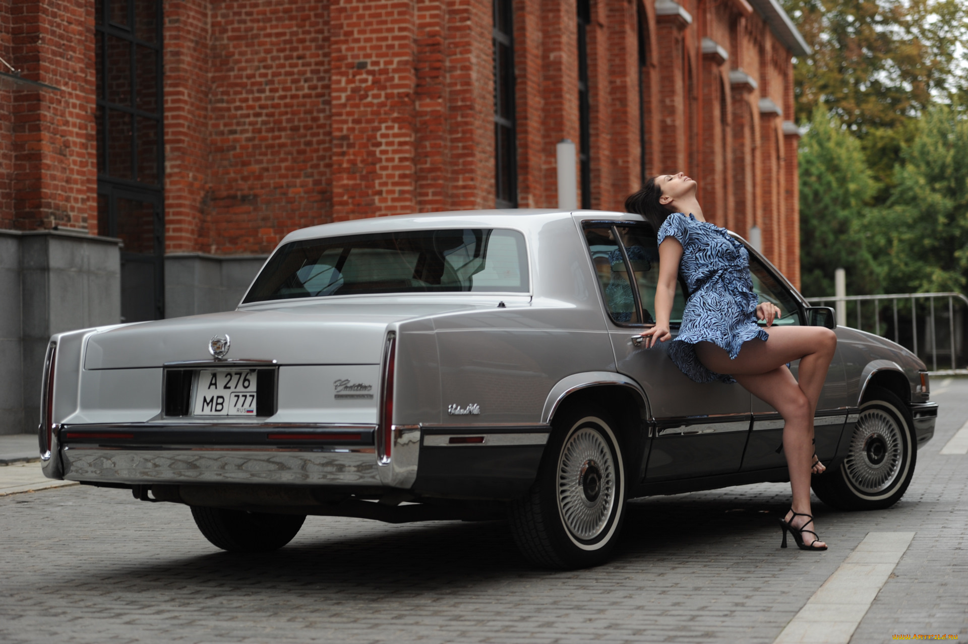 девушка, и, авто, автомобили, -авто, с, девушками, девушка, женщина, брюнетка, темноволосая, сексуальная, модель, звезда, позирует, разная, обувь, верхняя, стильная, одежда, нижнее, эротическое, бельё, трусы, лифчик, колготки, чулки, аксессуары, макияж, и, множество, элементов, на, фотографии