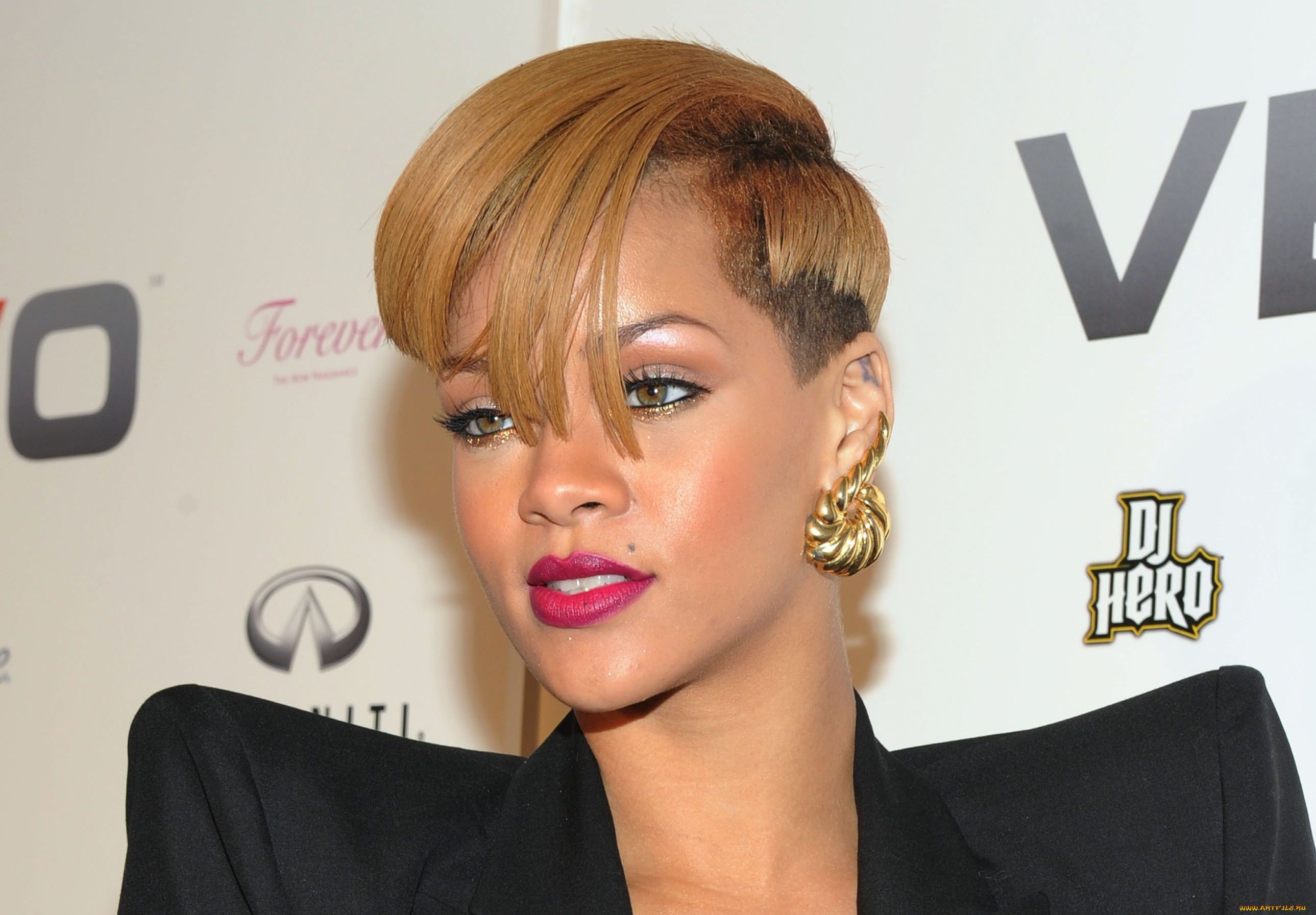 rihanna, музыка, актриса, филантроп, продюсер, певица, автор, песен, сша