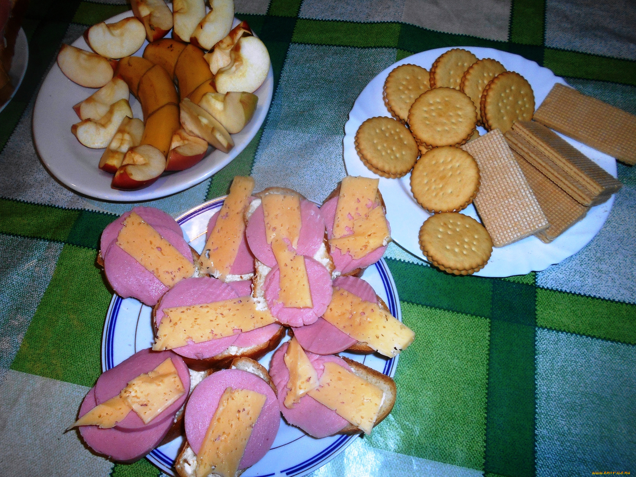 еда, бутерброды, , гамбургеры, , канапе, колбаса, хлеб, сыр, бананы, яблоки