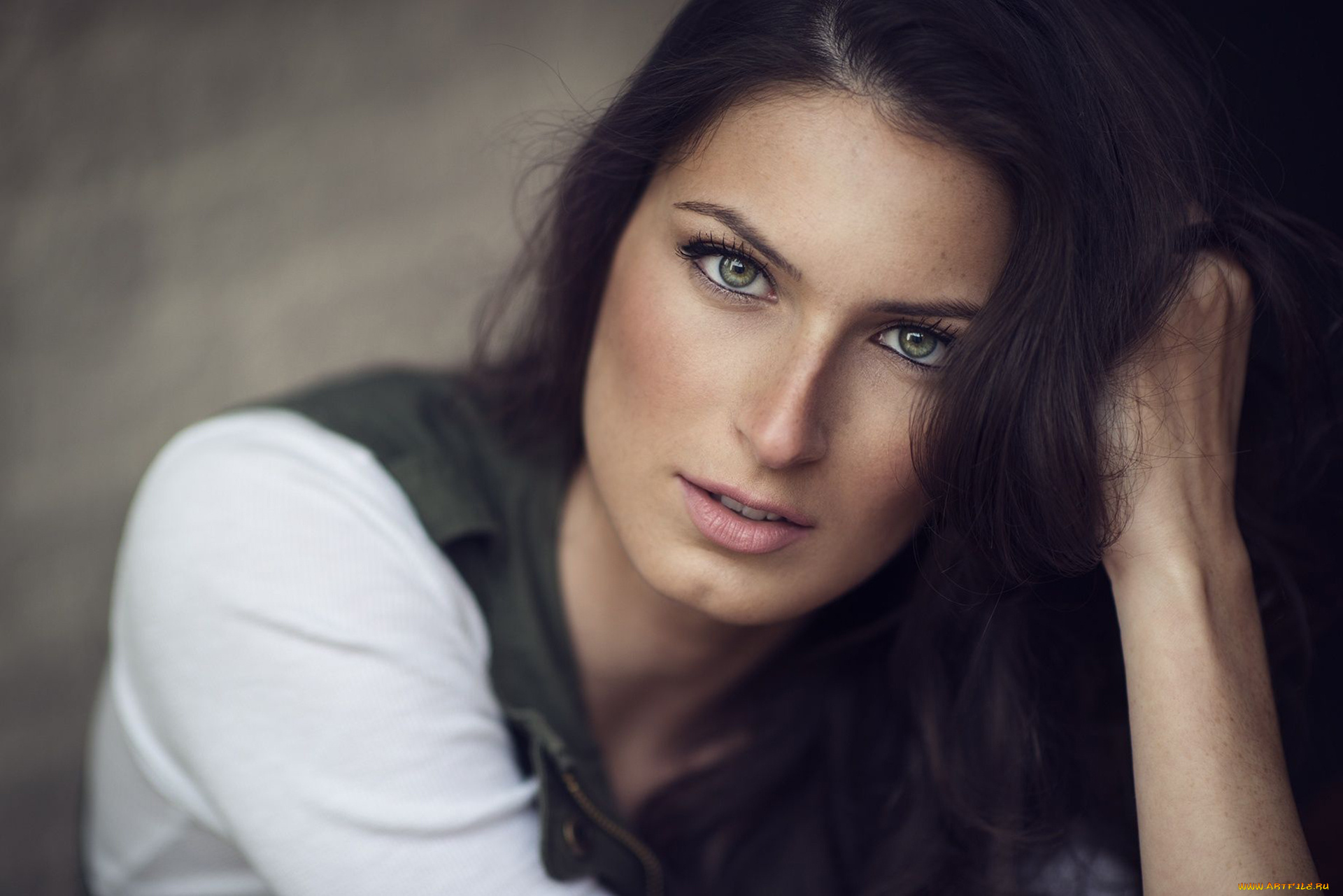 девушки, -, лица, , портреты, девушка, брюнетка, модель, портрет, лицо, красотка, взгляд, макияж, причёска, флирт