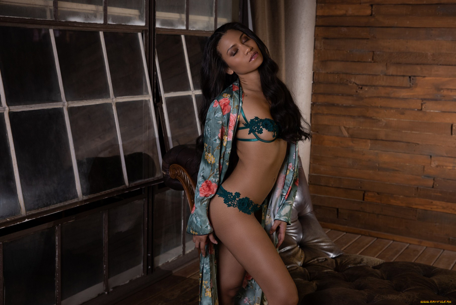 fatima, kojima, девушки, fatima, kojima, девушка, модель, брюнетка, восточная, смуглая, стройная, сексуальная, поза, взгляд, макияж