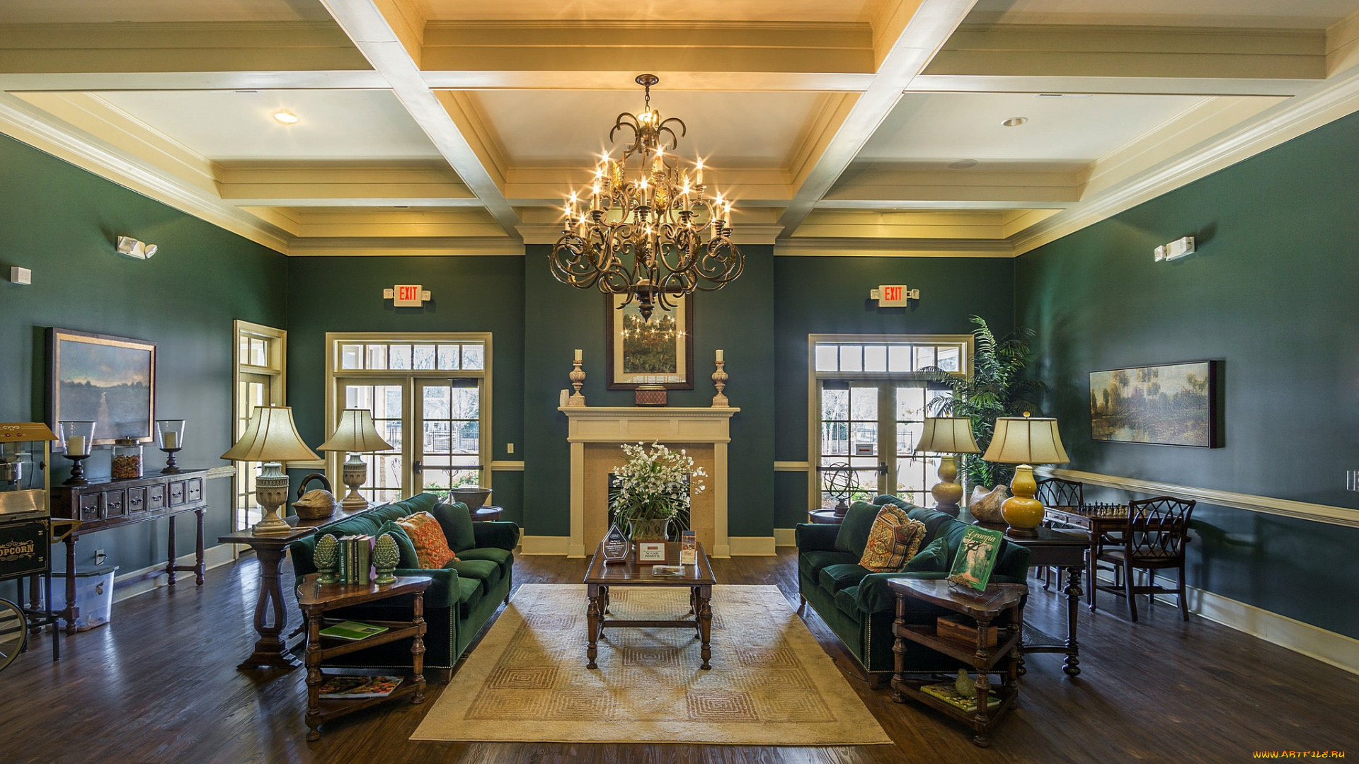 интерьер, гостиная, люстра, камин, картины