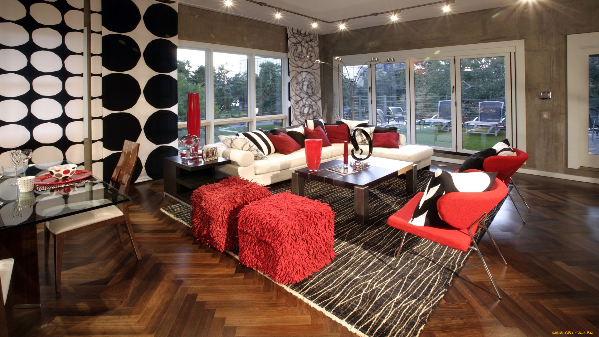 интерьер, гостиная, паркет, кресла, пуфики