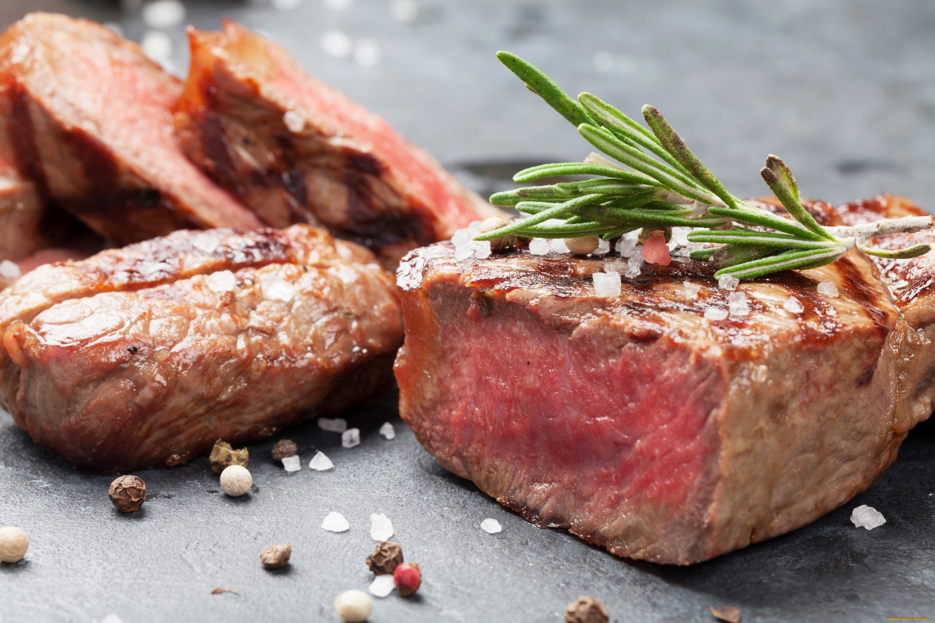 еда, мясные, блюда, соль, соус, чеснок, перец, стейк