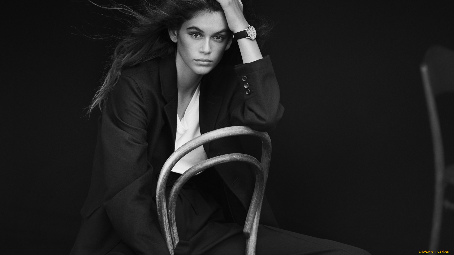 kaia, gerber, , photoshoot, 2018, девушки, -unsort, , Черно-белые, обои, monochrome, кайя, гербер, стул, наручные, часы, модель, 2018, kaia, gerber, знаменитости