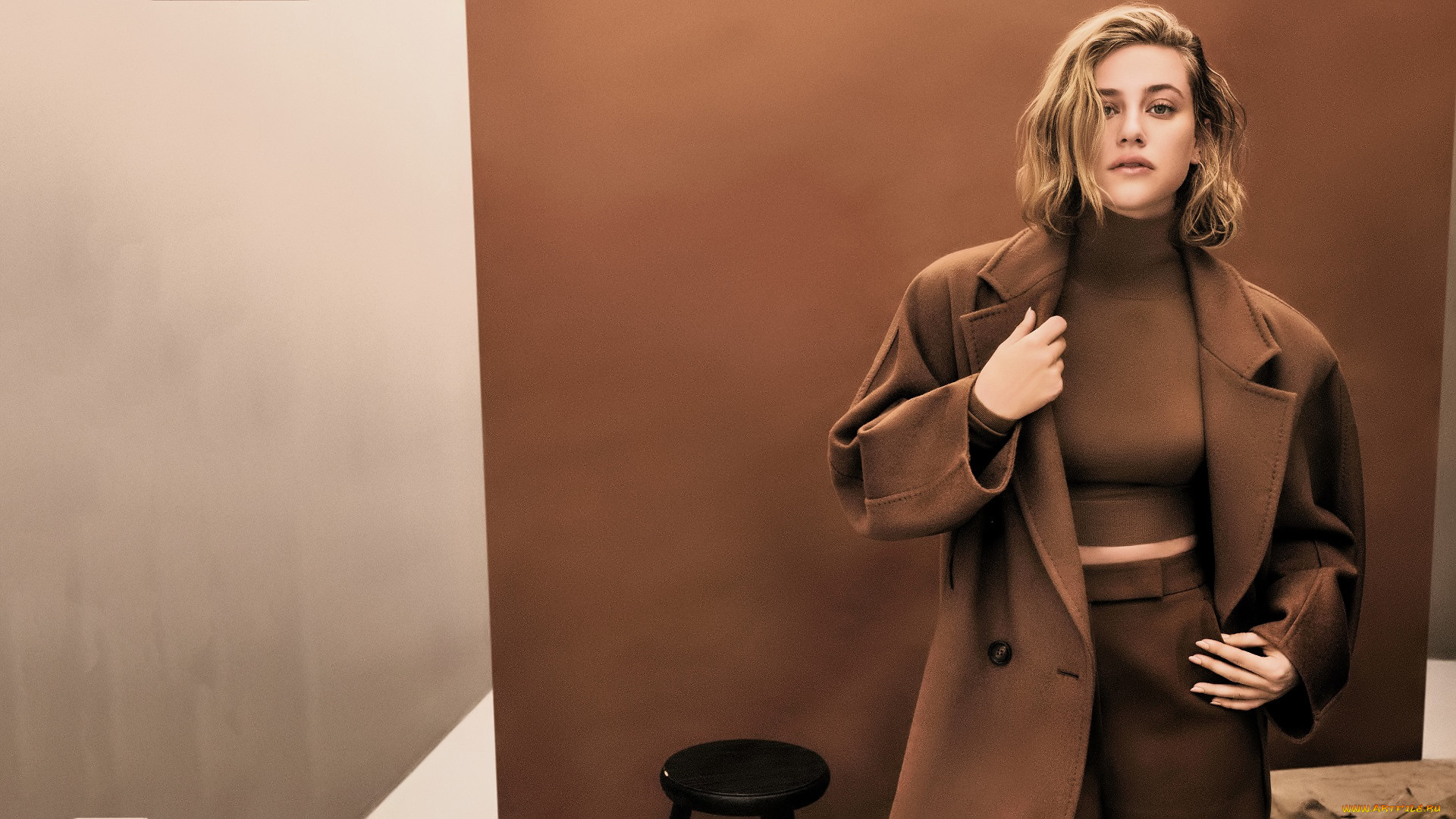 девушки, lili, reinhart, блондинка, пальто, свитер, брюки