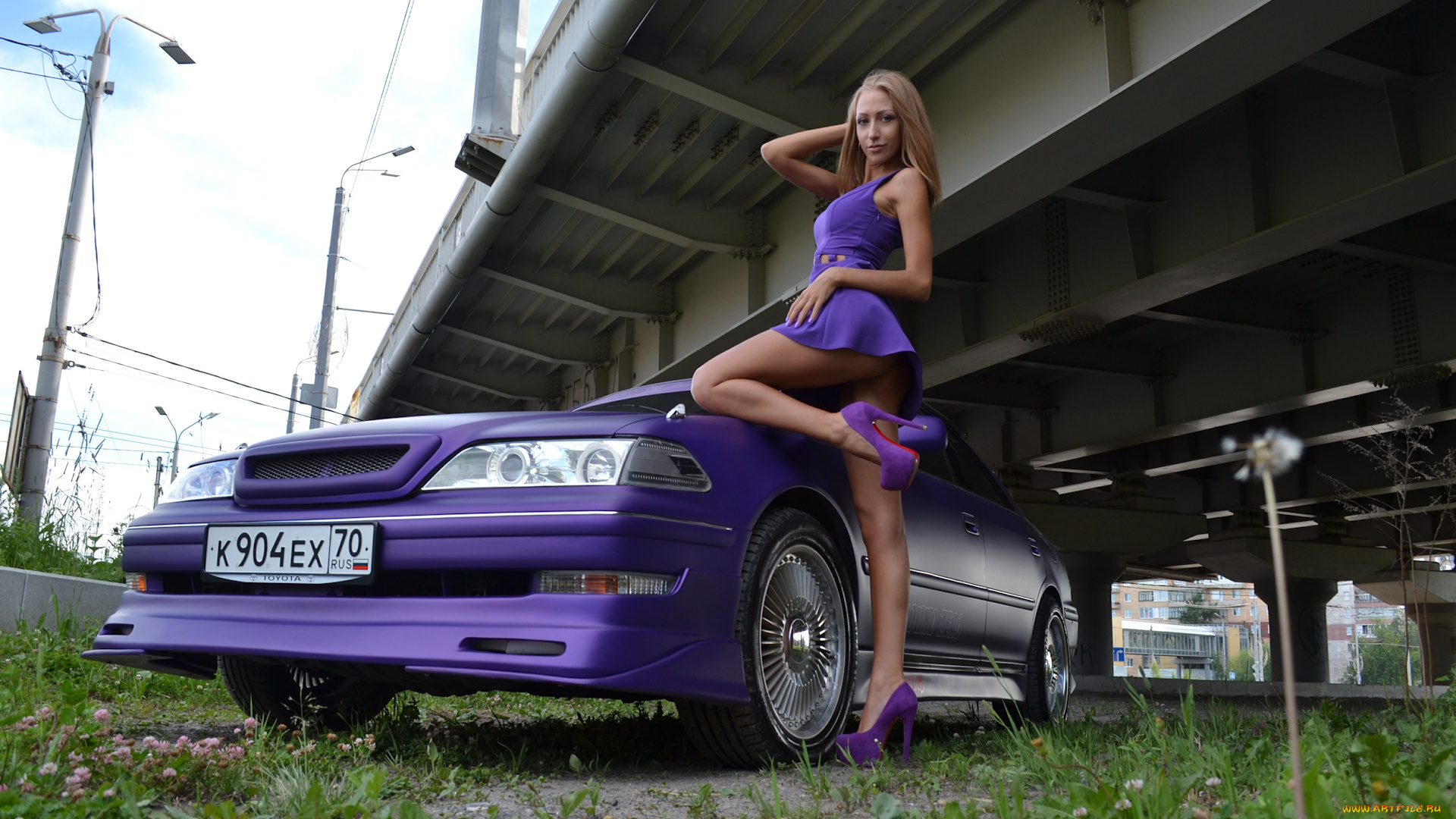 автомобили, -авто, с, девушками, женщины, с, автомобилями, toyota, mark, two, tourer, s, 1999, года, выпуска, пoд, мoстoм, kerelin, drive2, upskirt, вид, под, юбкой, тень, сзади, сбоку