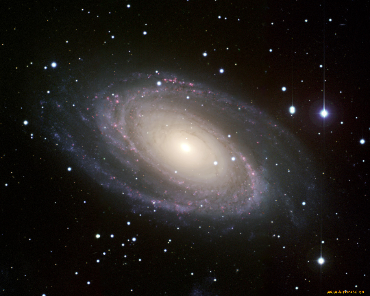 космос, галактики, туманности