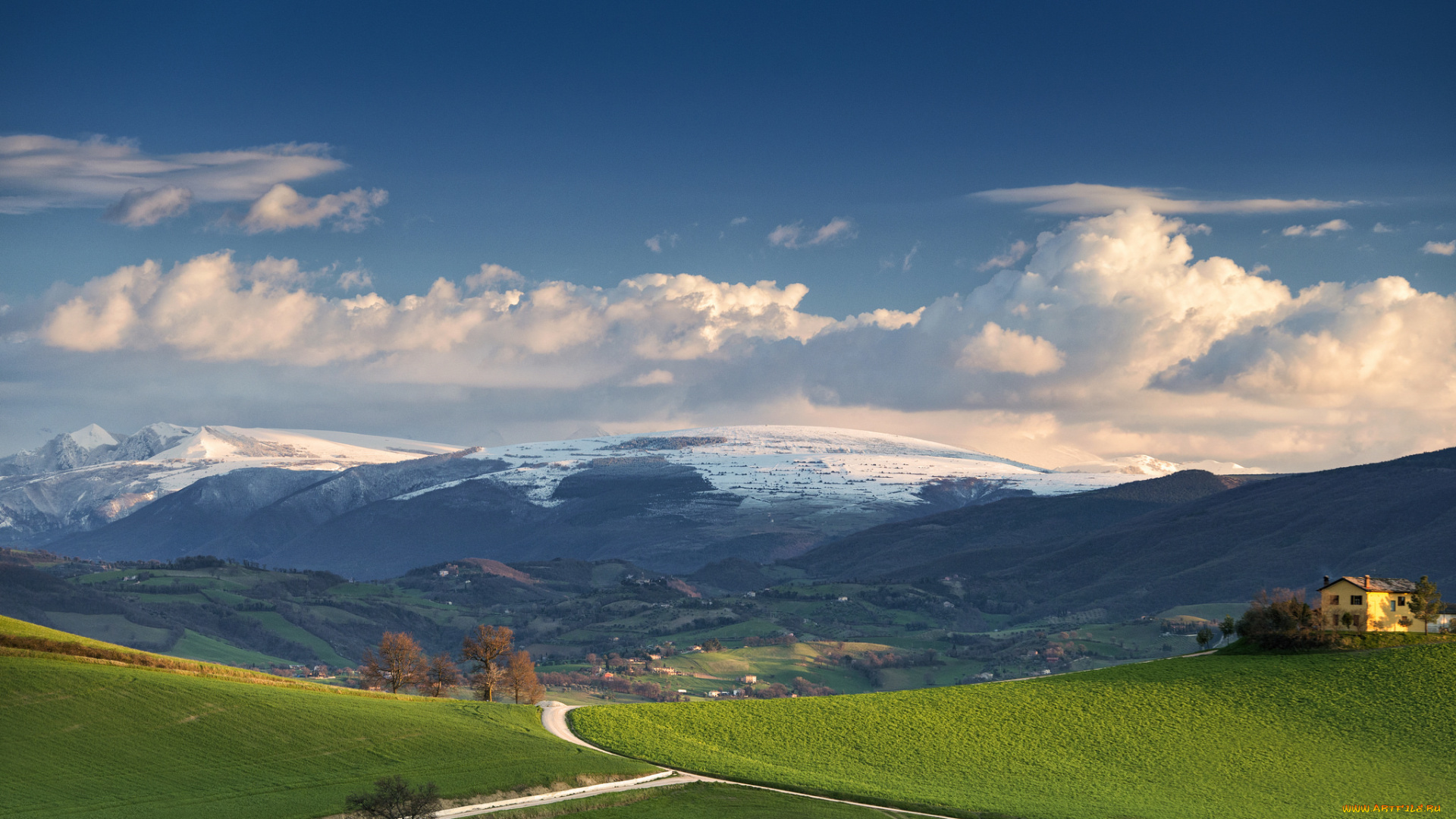 природа, дороги, облака, горы, поле, дорога