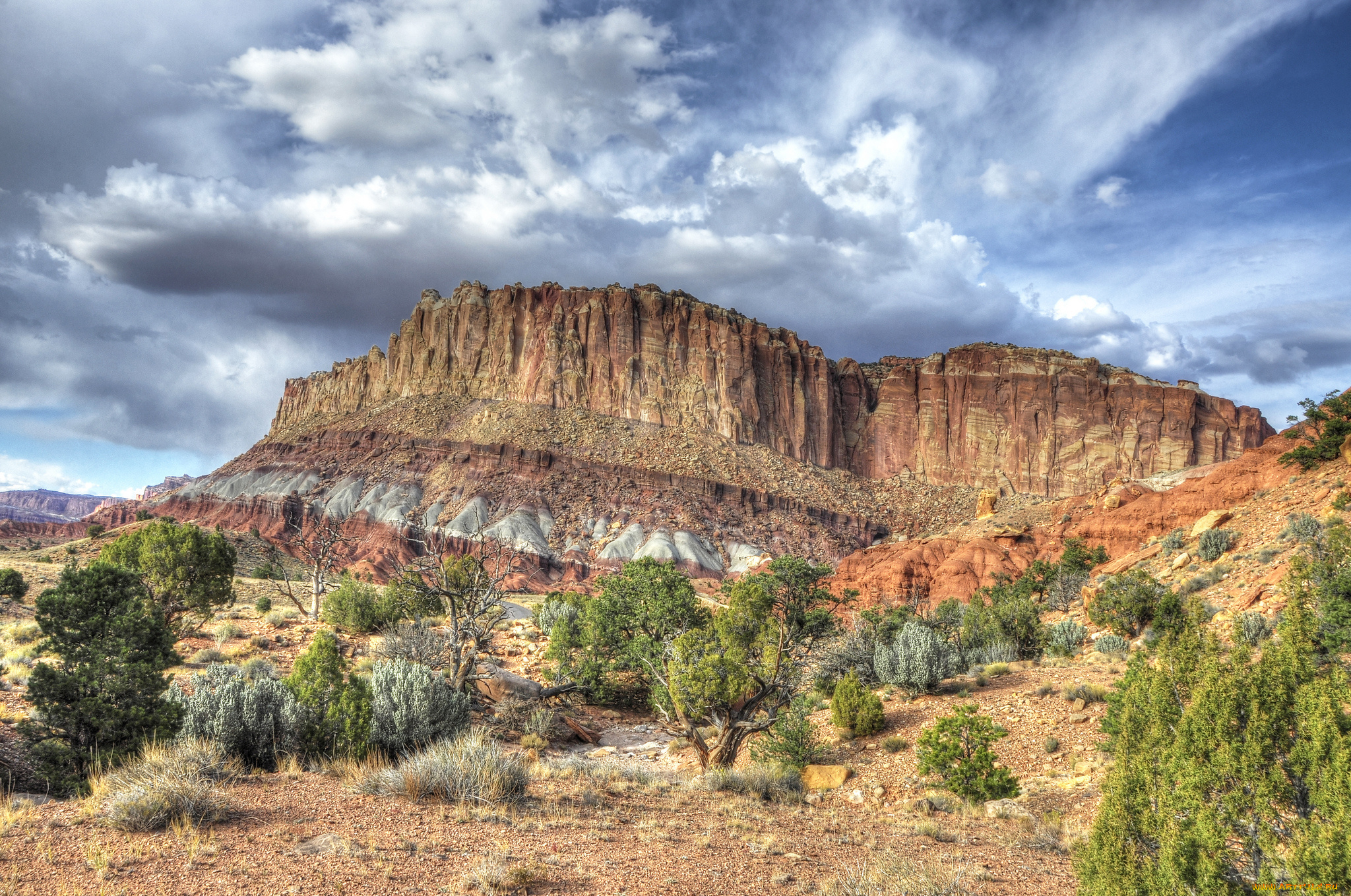 природа, горы, тучи, деревья, скалы