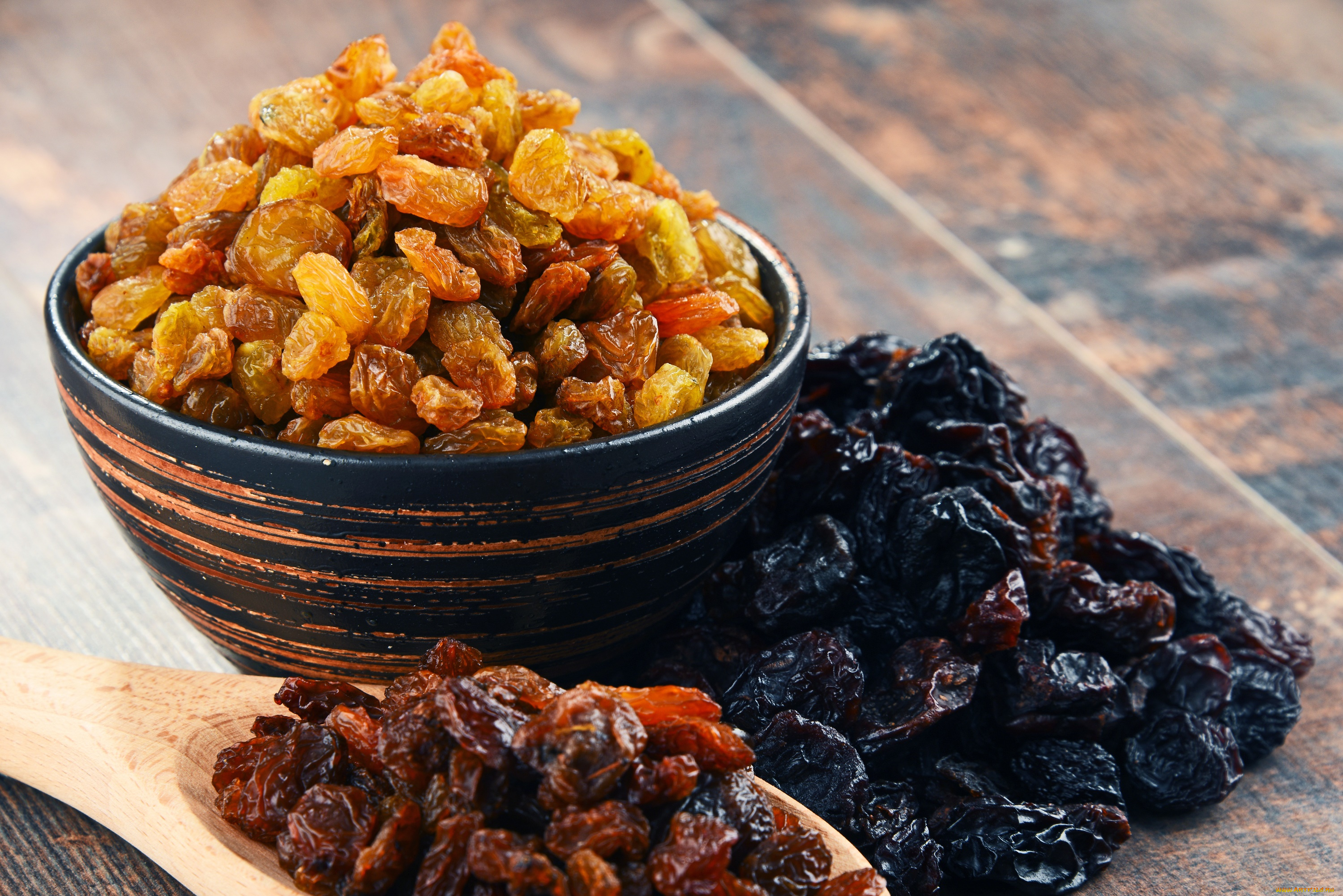 еда, разное, миска, чернослив, изюм