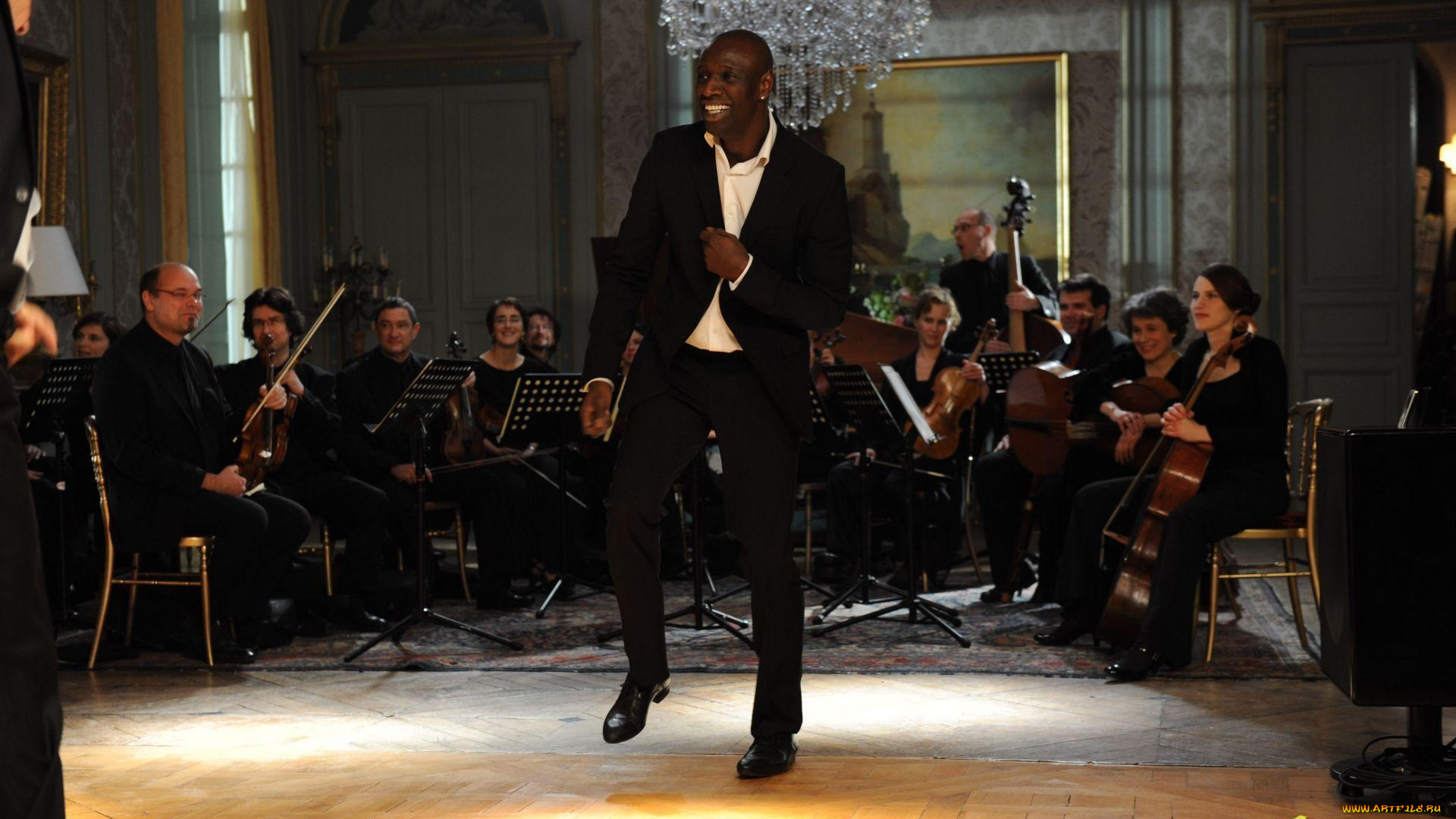 кино, фильмы, 1, 1, intouchables, танец, оркестр, дрисс