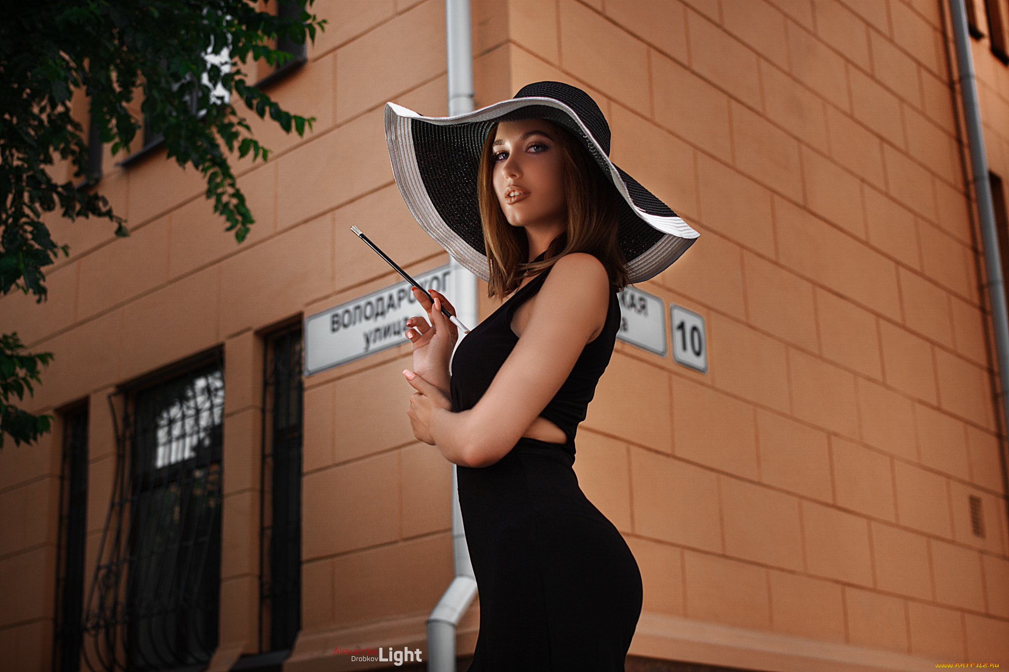 девушки, -, рыжеволосые, и, разноцветные, шляпка, загорелая, портрет, черное, платье, на, улице, брюнетки, александр, дробков, дарья