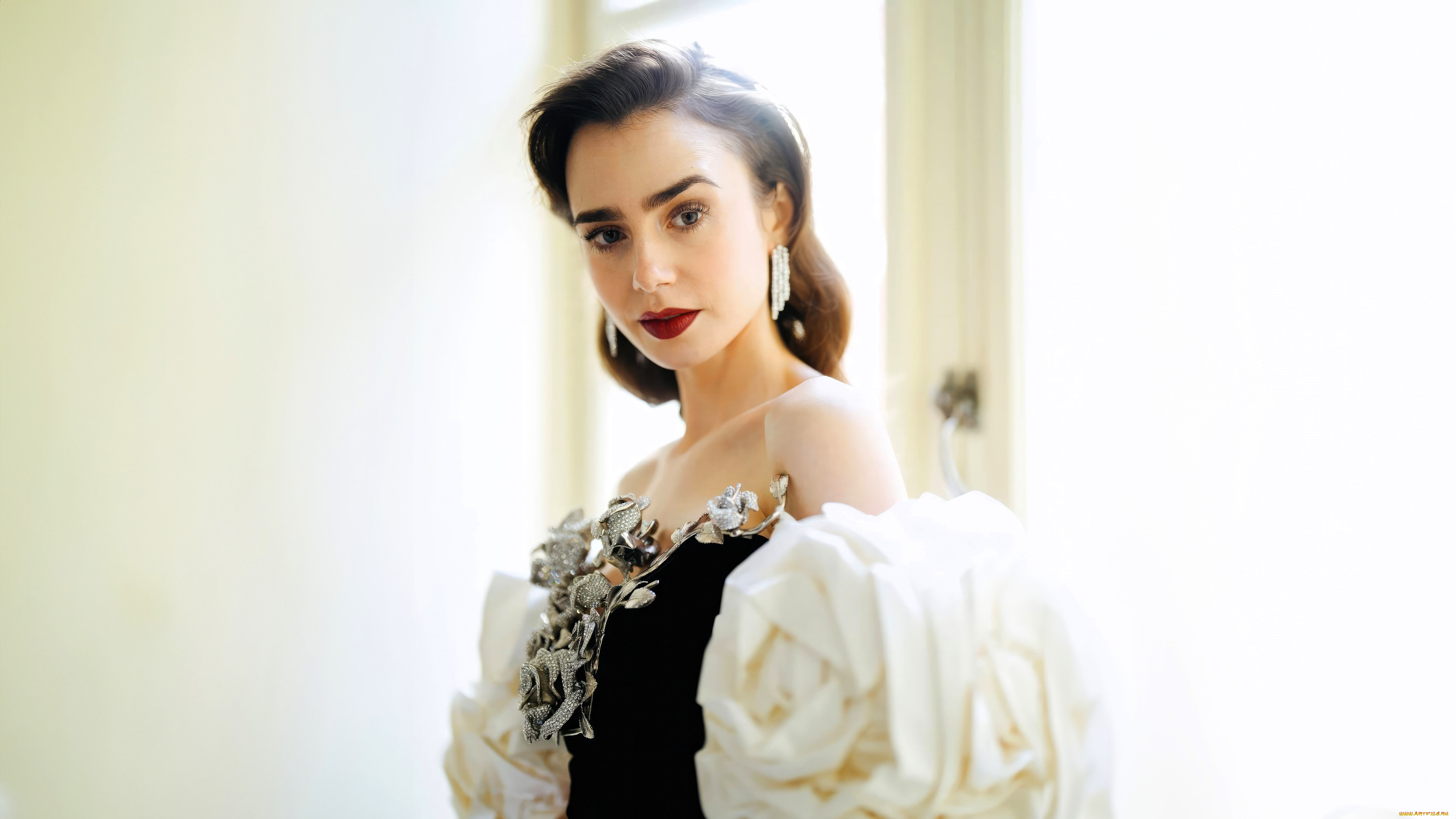 девушки, lily, collins, актриса, шатенка, платье