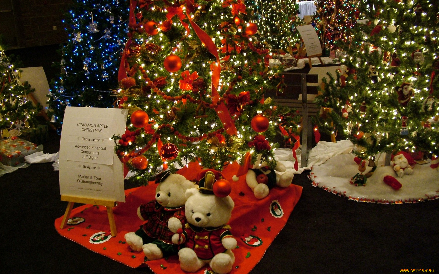 праздничные, Ёлки