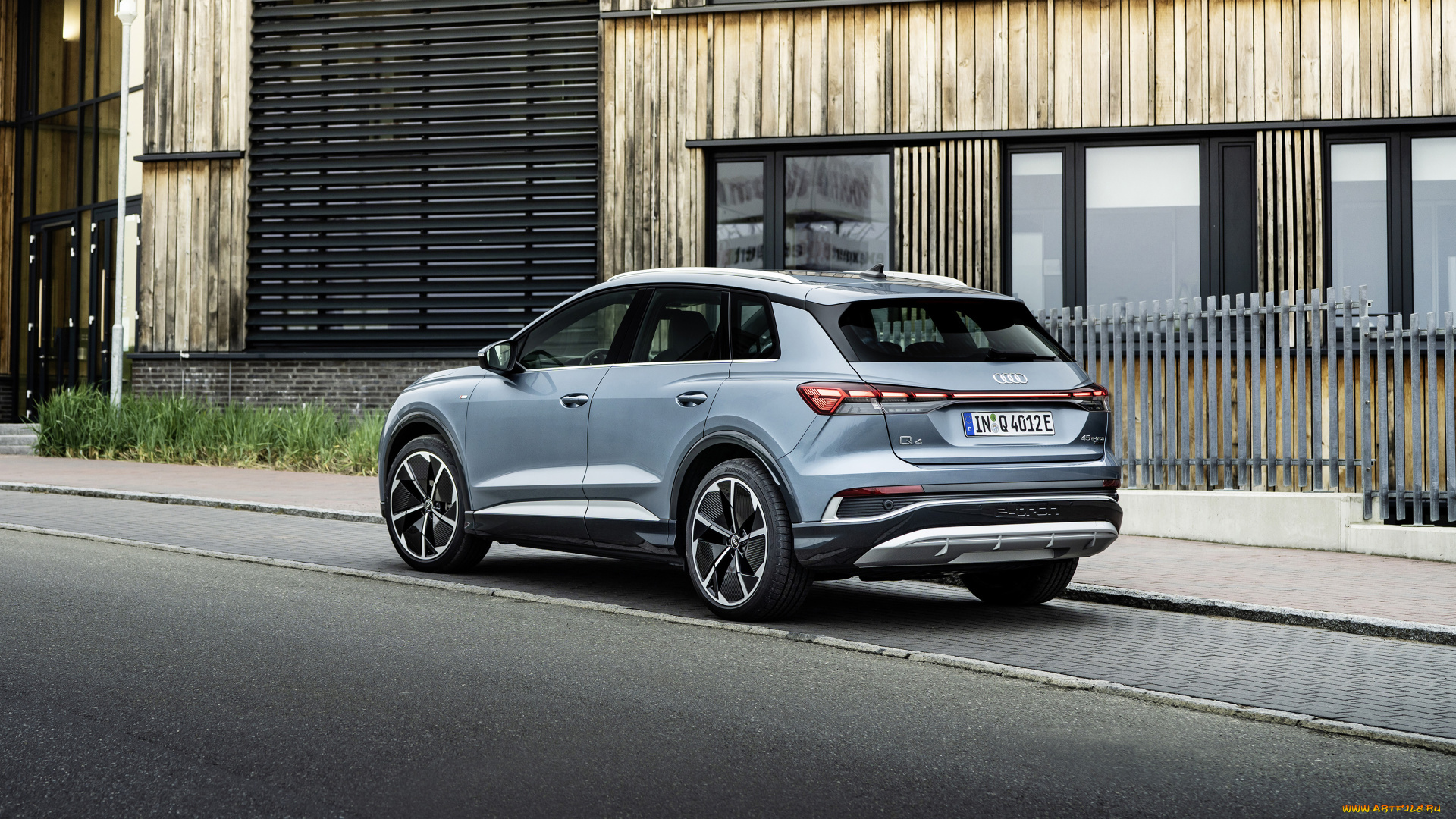 audi, q4, 45, e-tron, quattro, s, line, автомобили, audi, голубой, здание