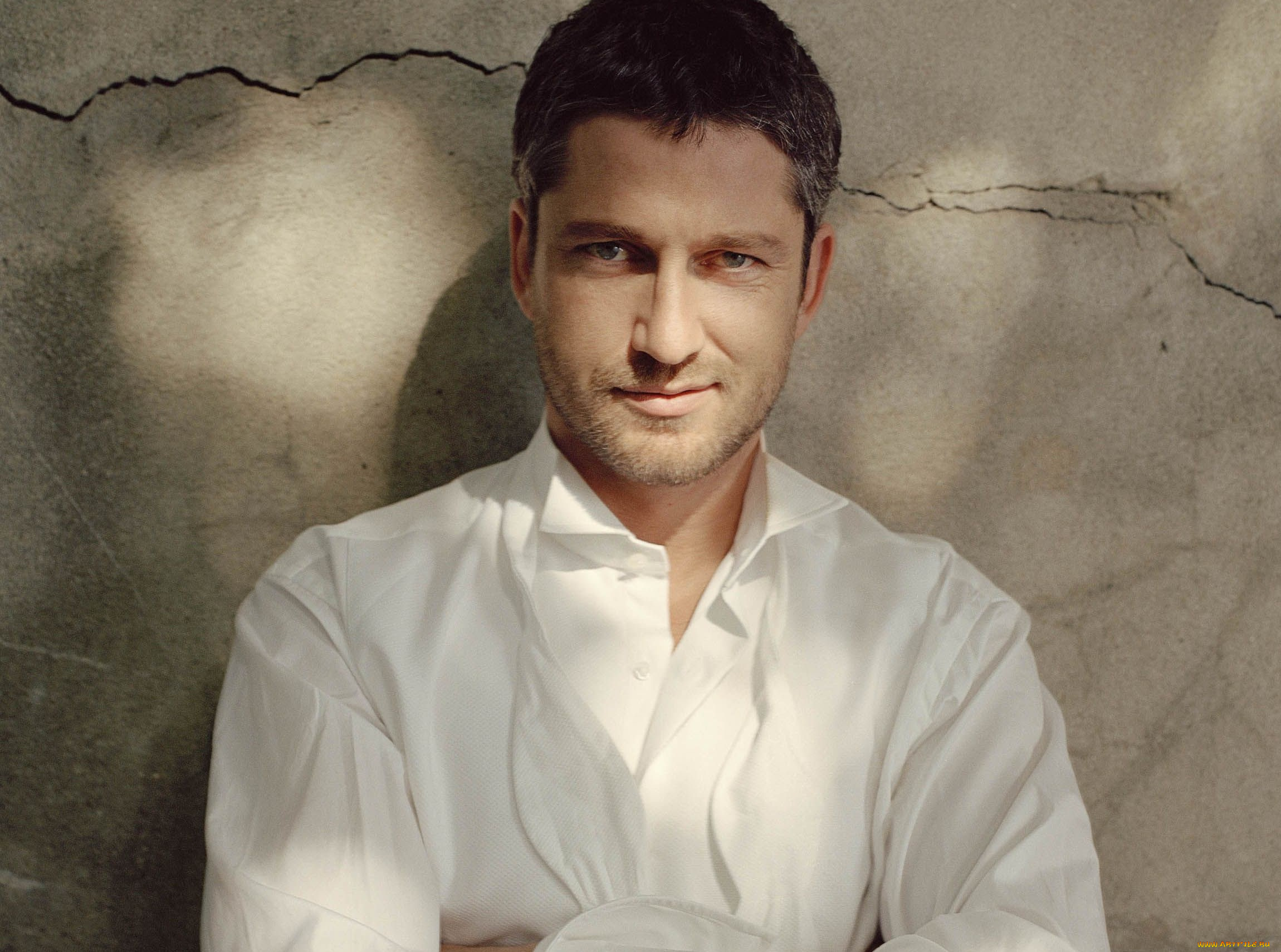 мужчины, gerard, butler, актер, рубашка, стена