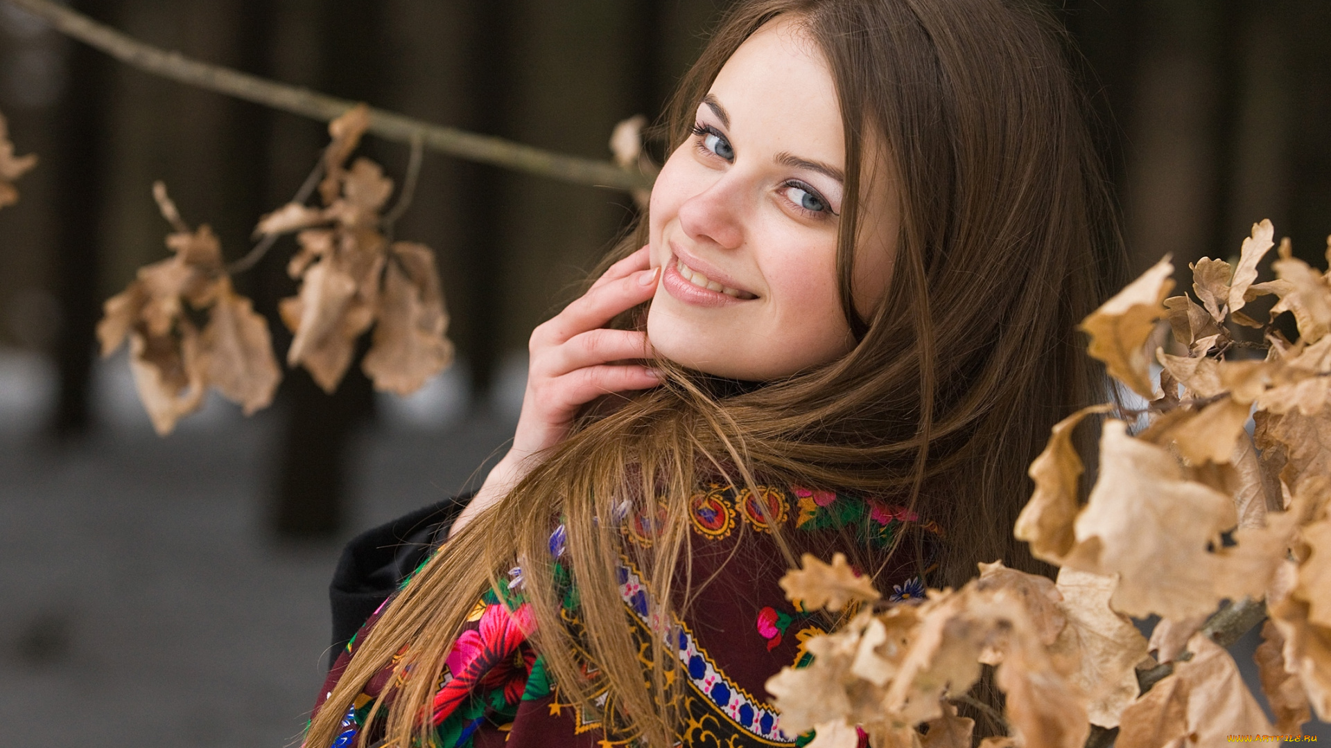 девушки, -unsort, , брюнетки, , шатенки, платок, улыбка