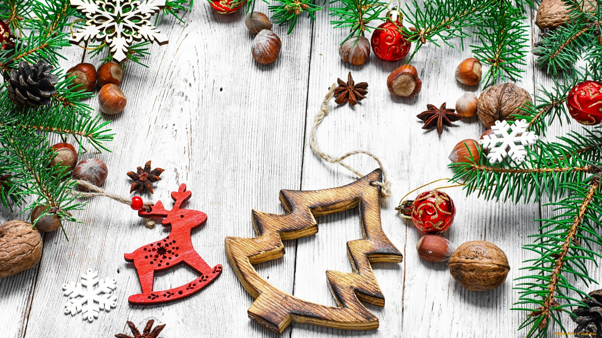 праздничные, фигурки