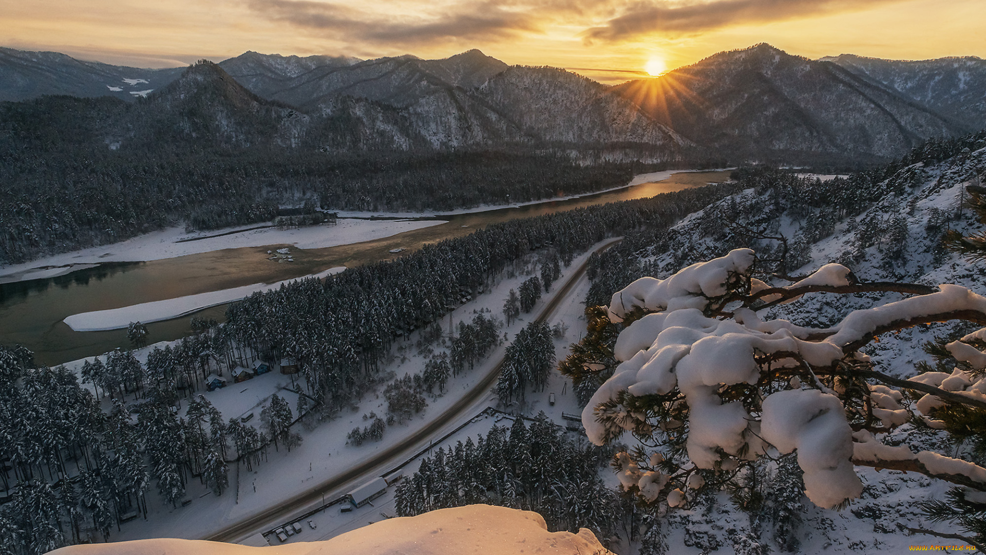 природа, пейзажи, снег, деревья, горы, река, дорога, облака