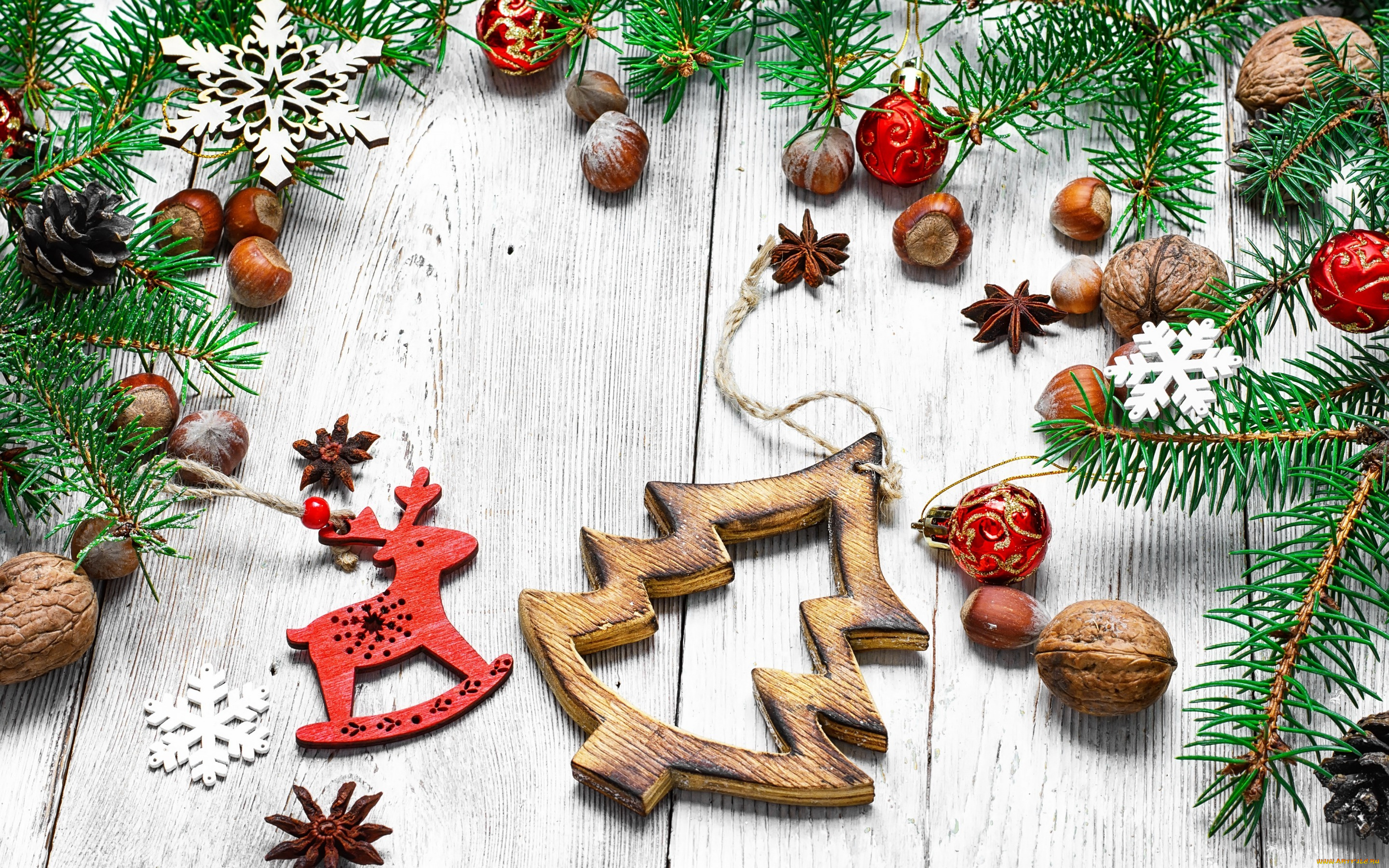 праздничные, фигурки