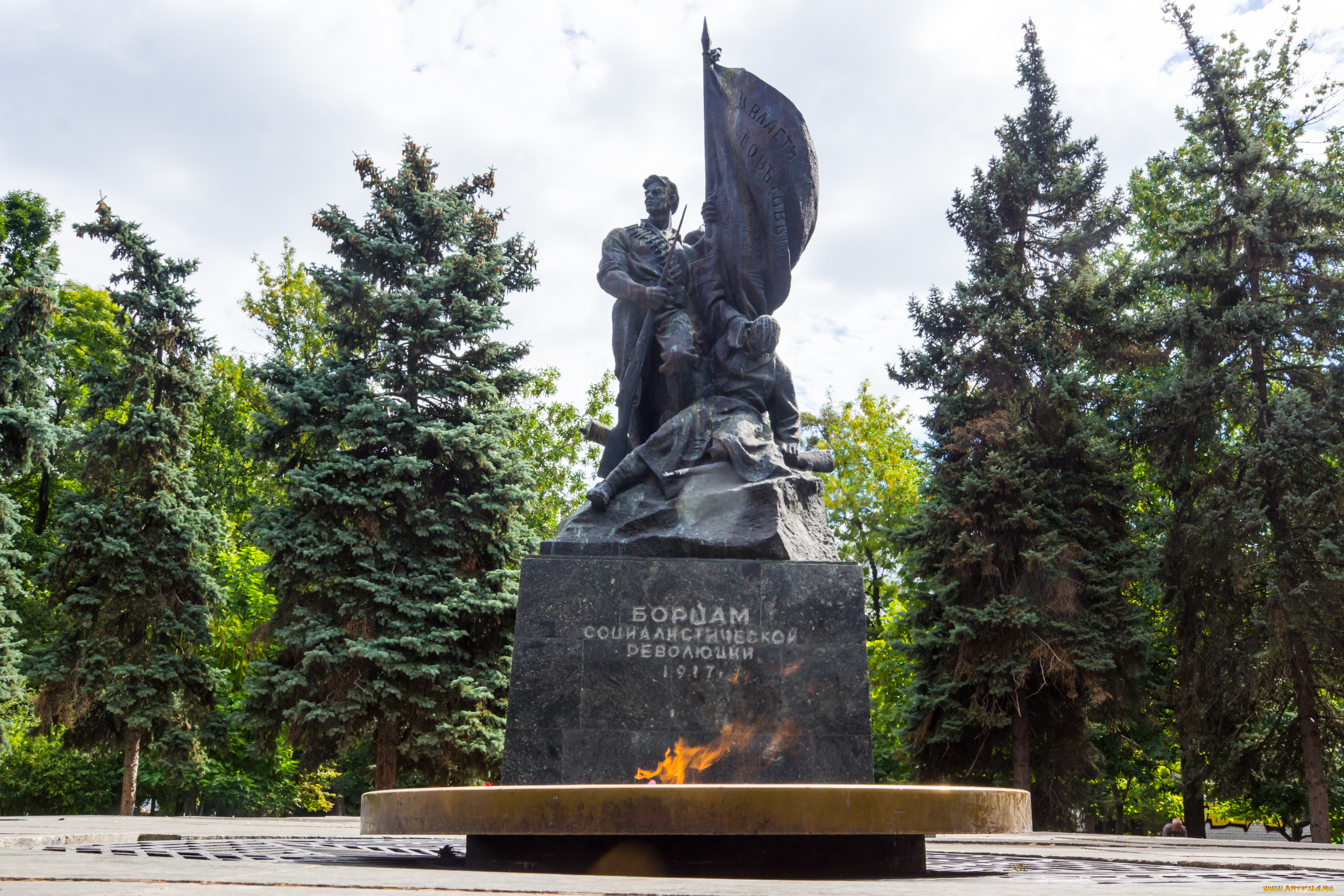 города, -, памятники, , скульптуры, , арт-объекты, памятник, напротив, театра, оперы, и, балета, саратов, россия