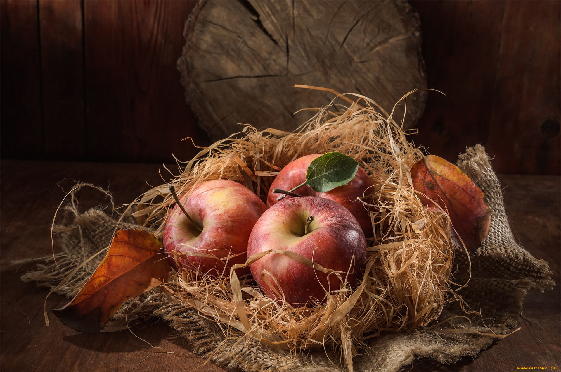 еда, яблоки, листья, стол, доски, красные, солома, фрукты, натюрморт