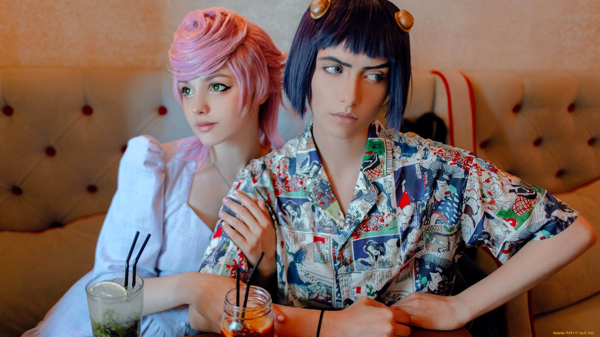 девушки, tenletters, костюмы, образы, стол, коктейли, диван