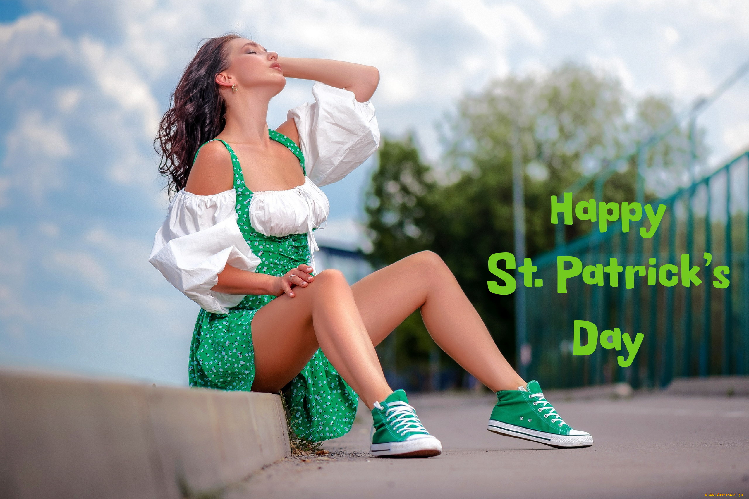 праздничные, день, святого, патрика, брюнетка, поза, надпись