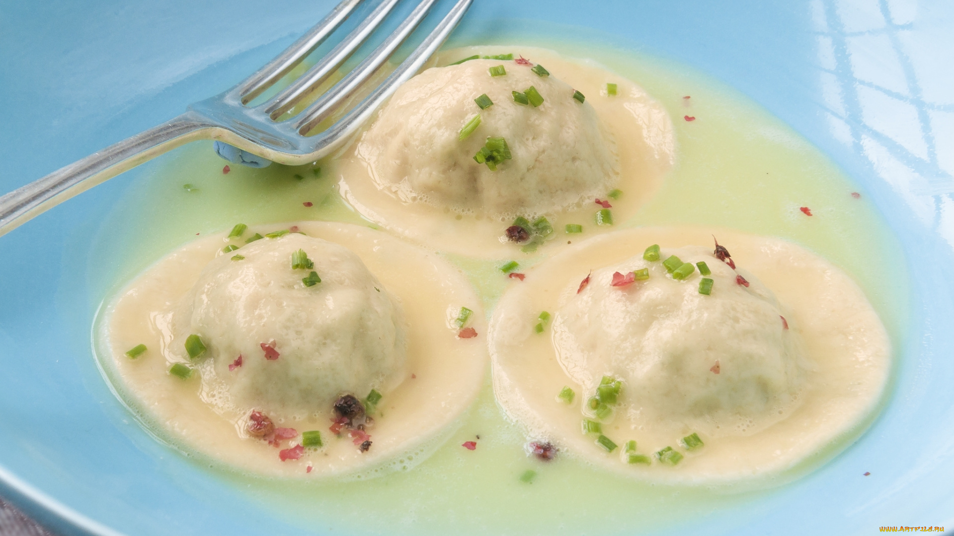 еда, пельмени, , манты, , вареники, соус, зелень