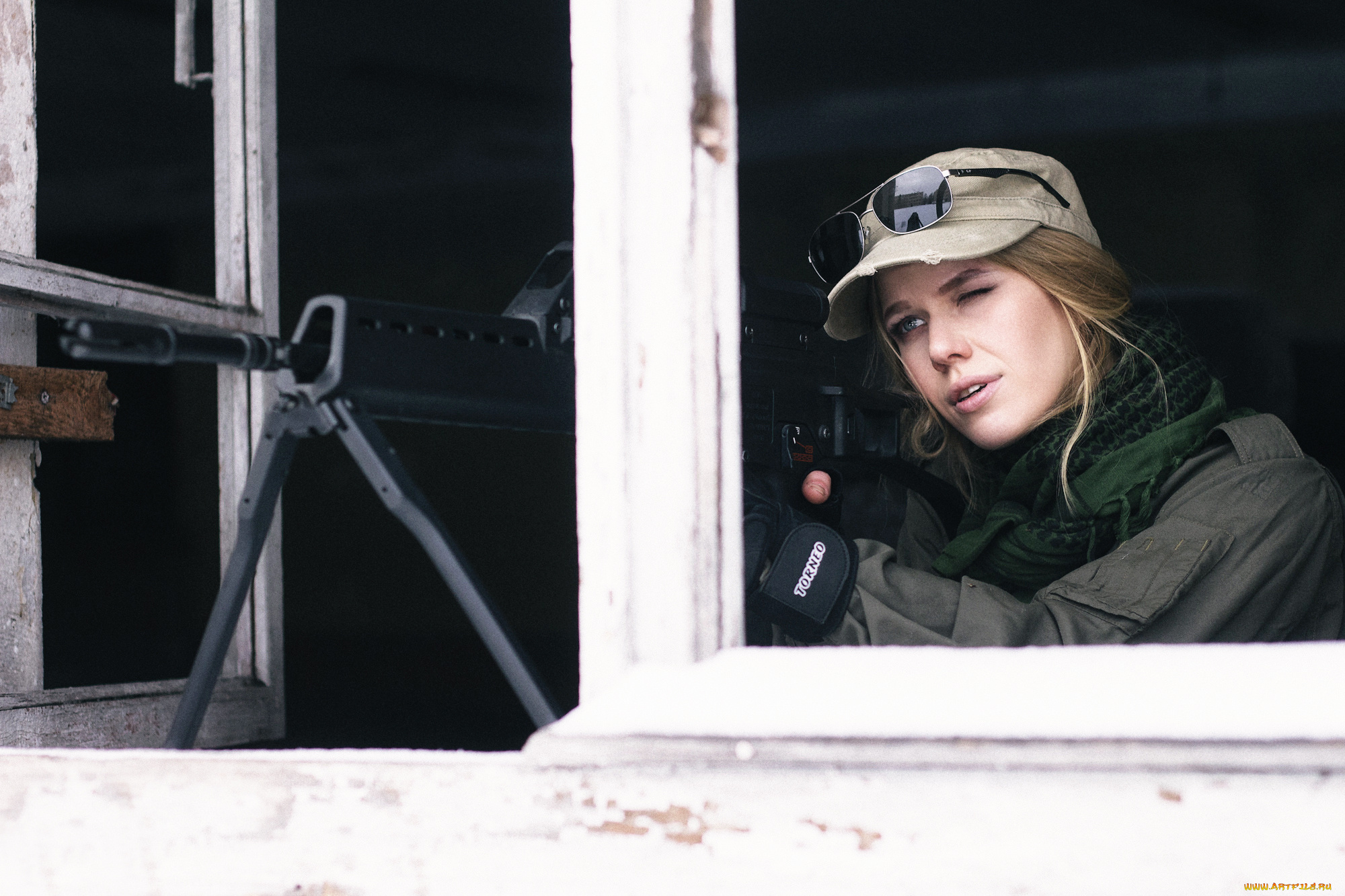 девушки, -unsort, , девушки, с, оружием, окно