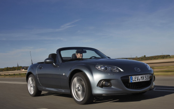 Картинка автомобили mazda