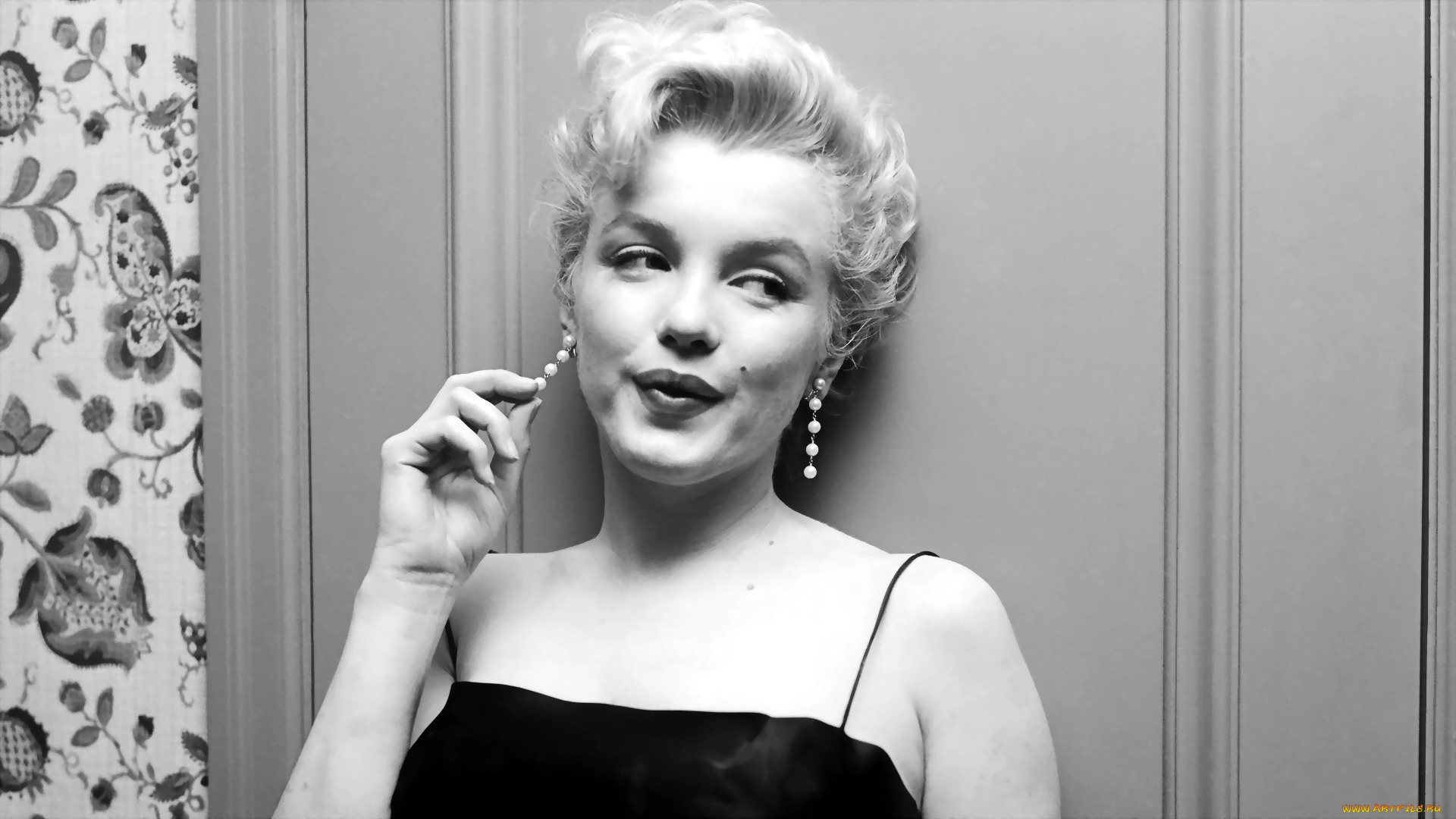 девушки, marilyn, monroe, актриса, блондинка, черно-белая, серьги