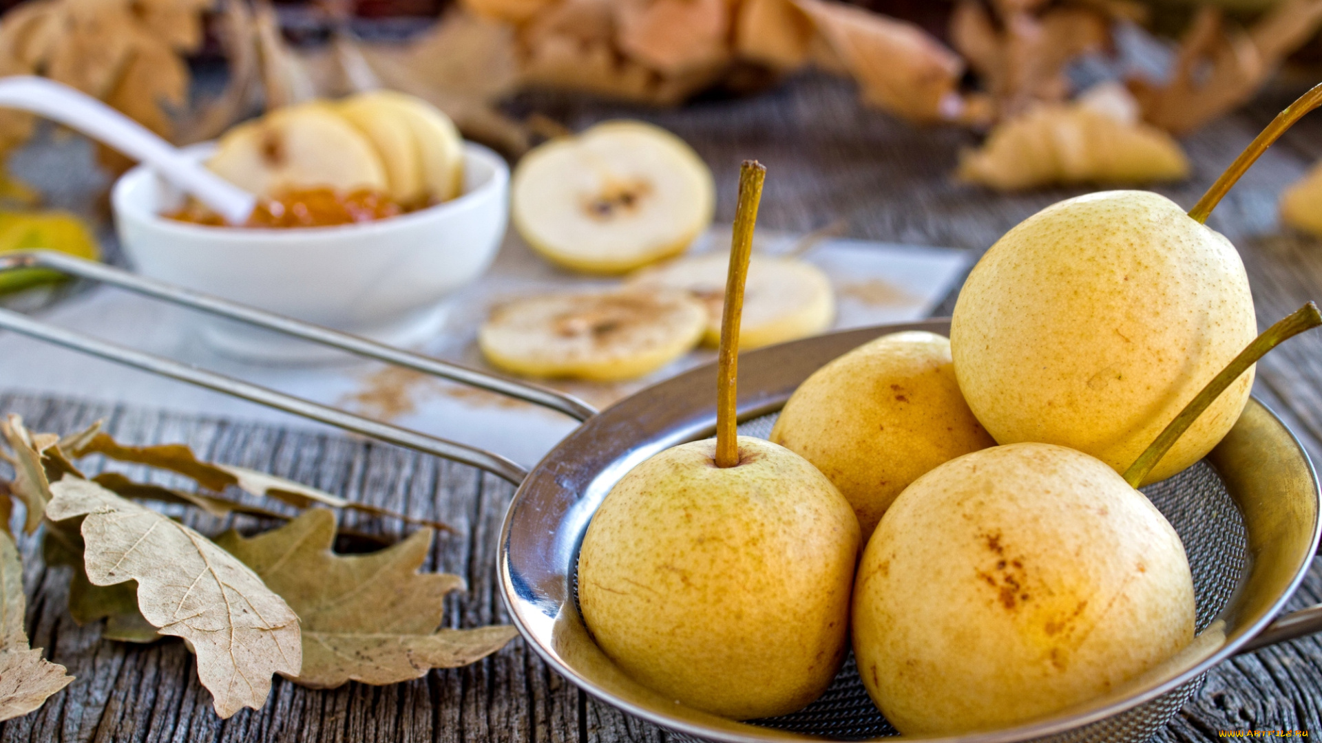 еда, груши, сито